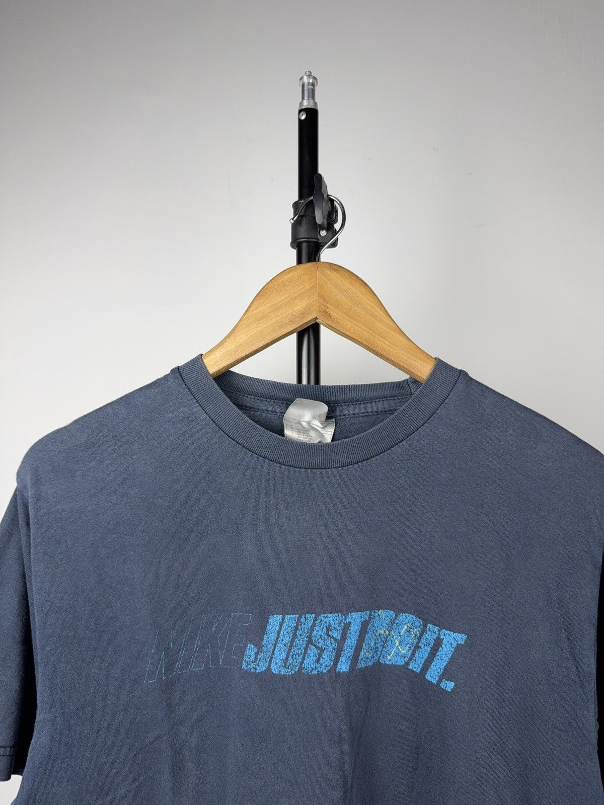 Nike 90s Nike Just Do It Faded Vintage Style Graphic Sports Tee Size US M / EU 48-50 / 2 - 2 Thumbnail