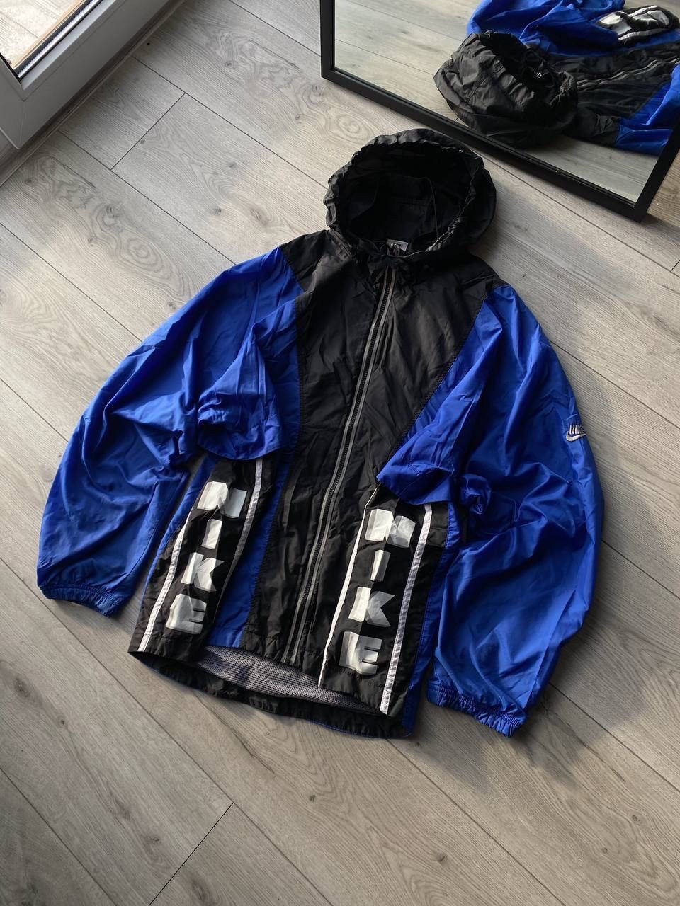 Nike Vintage Nike Swoosh Nylon Zip-up Jacket L Y2K Size US L / EU 52-54 / 3 - 7 Thumbnail