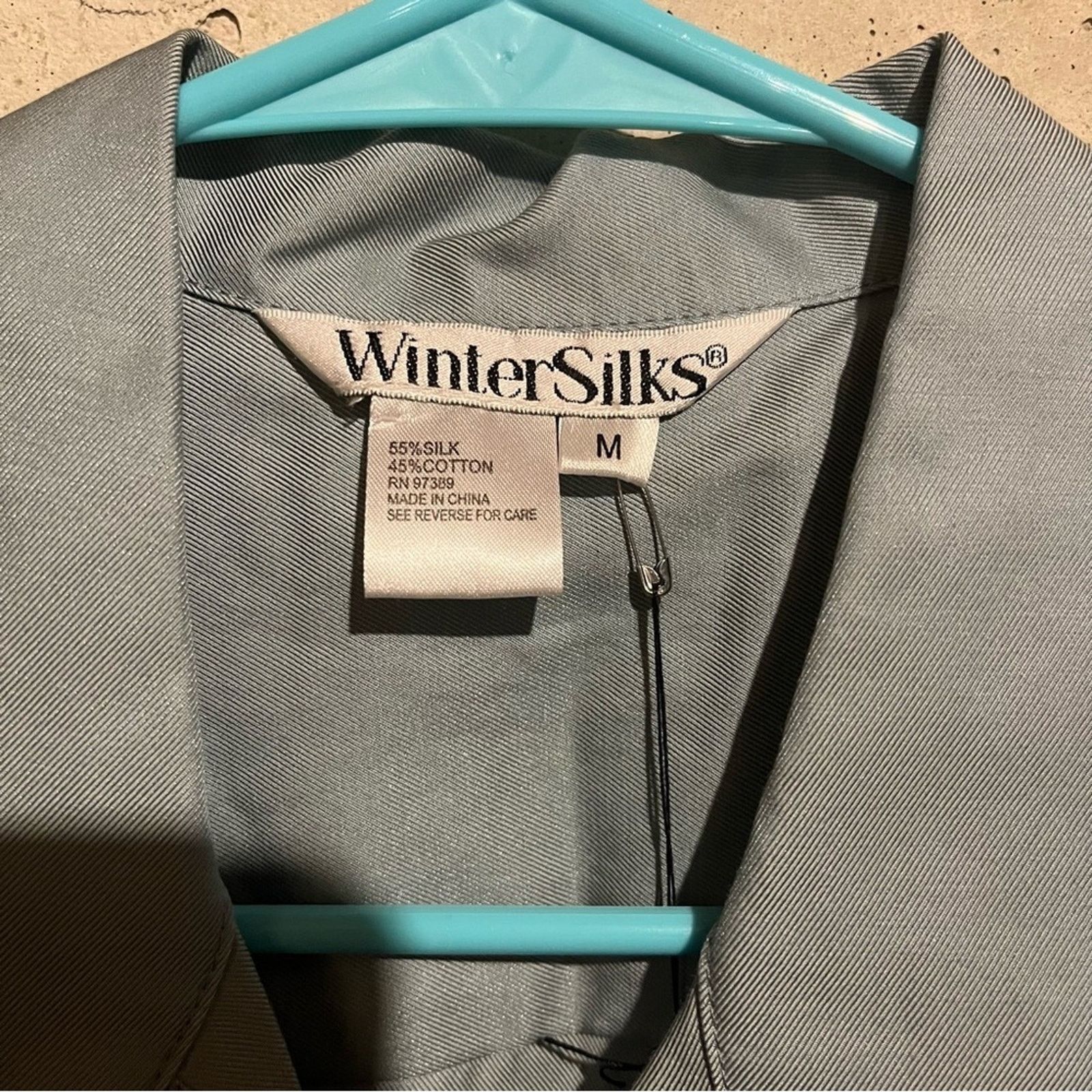 Other WinterSilks NWT Women’s Blouse Medium Blue Silk Blend Size M / US 6-8 / IT 42-44 - 4 Thumbnail