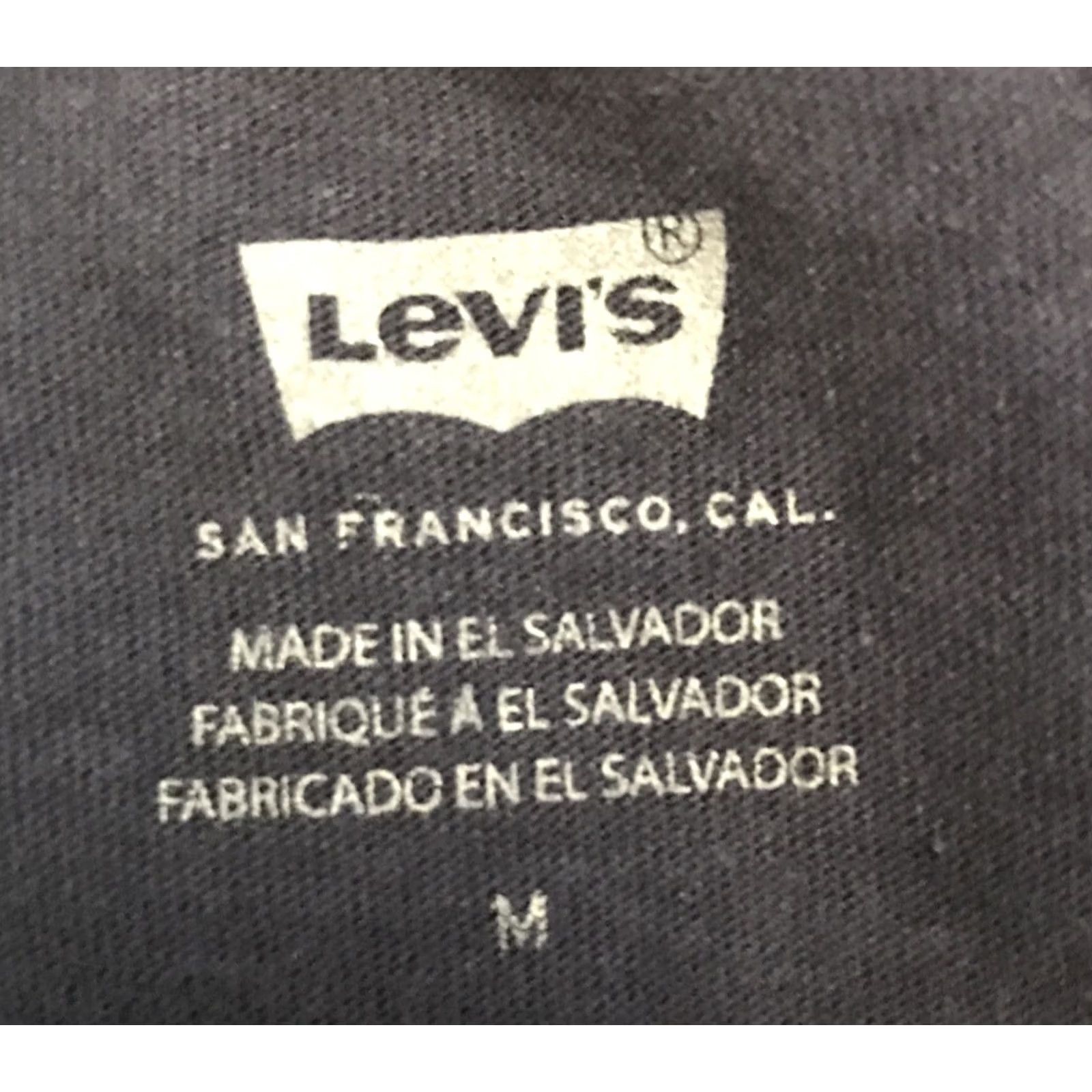 Levi's Levi's Short Sleeve T-Shirt Men M Dark Blue Logo Vintage? No. (Note: Original content does not indicate vintage; omitted) Size US M / EU 48-50 / 2 - 3 Thumbnail