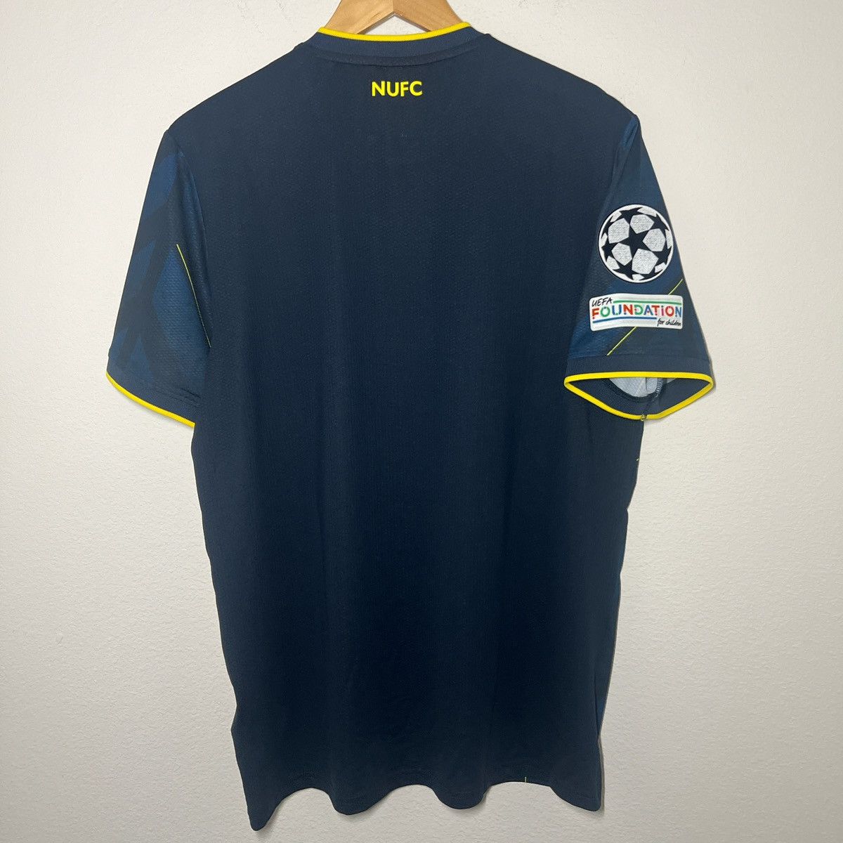 Castore Newcastle 2023-2024 Third Jersey UCL | Vintage Soccer Size US L / EU 52-54 / 3 - 3 Thumbnail