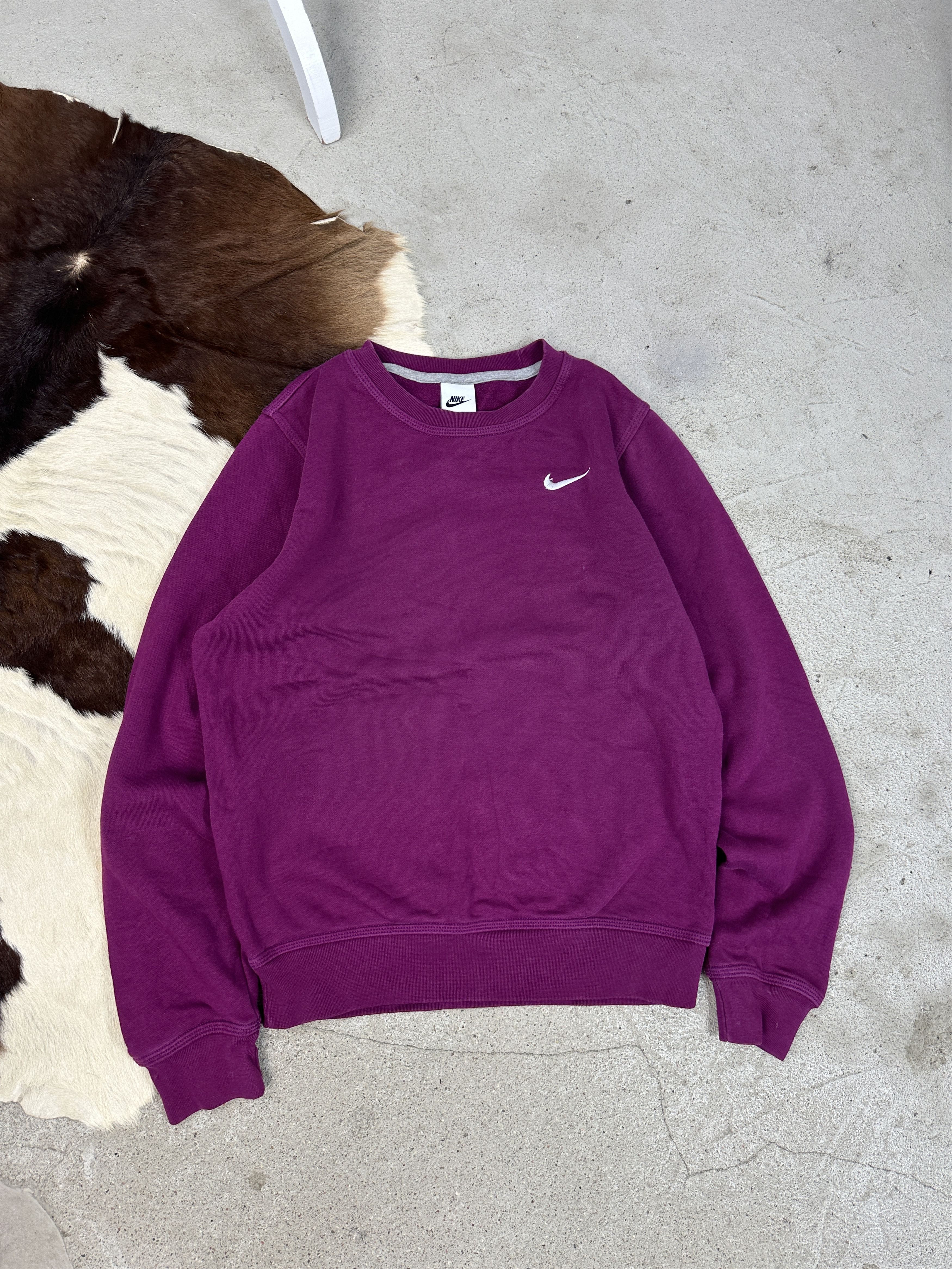 Nike × Vintage Vintage Streetwear Sporty 00s Nike Classic Logo Sweatshirt Size XS / US 0-2 / IT 36-38 - 1 Thumbnail