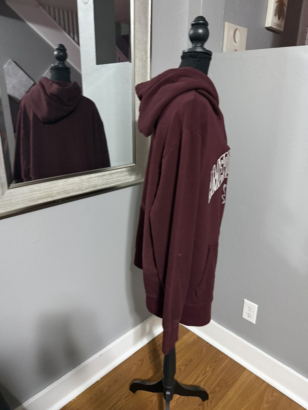 American Eagle Outfitters American Eagle Logo Eagle Maroon Hooded Sweatshirt Size XL. Size US XL / EU 56 / 4 - 4 Thumbnail