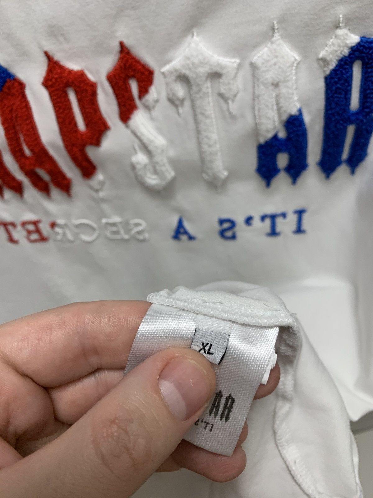 Trapstar London Trapstar white t-shirt big logo Xl y2k drill Size US XL / EU 56 / 4 - 5 Thumbnail