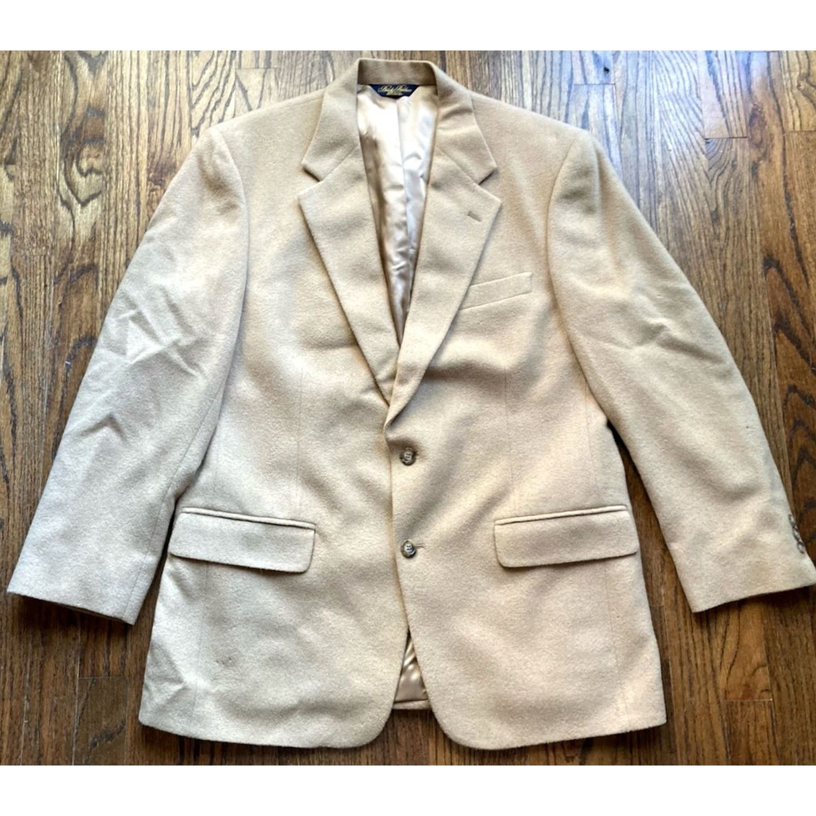 Brooks Brothers Brooks Brothers Blazer Men Size 42R Beige Camelhair 100% Camelhair Jacket USA Made Notch Lapel Single-Breasted Two-Button Front Style Blazer Size 42R - 2 Thumbnail