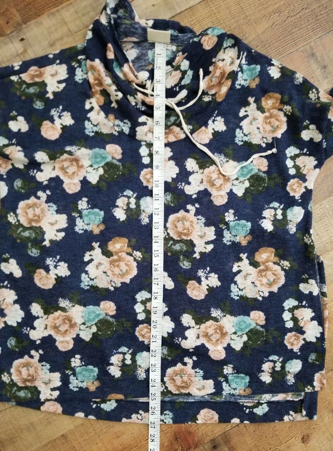 Designer Hip Top Medium Cowl Neck Blue Floral 3/4 Sleeve Side Slits Size M / US 6-8 / IT 42-44 - 7 Thumbnail