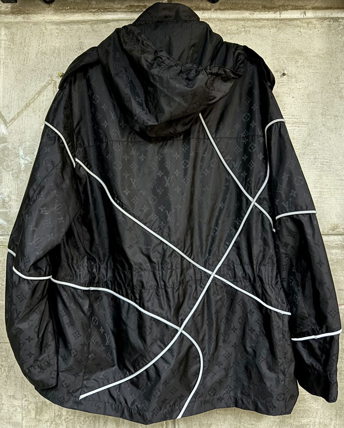 Louis Vuitton Louis Vuitton - Virgil Abloh - NBA - Parka Monogram Jacket Size US L / EU 52-54 / 3 - 24 Thumbnail