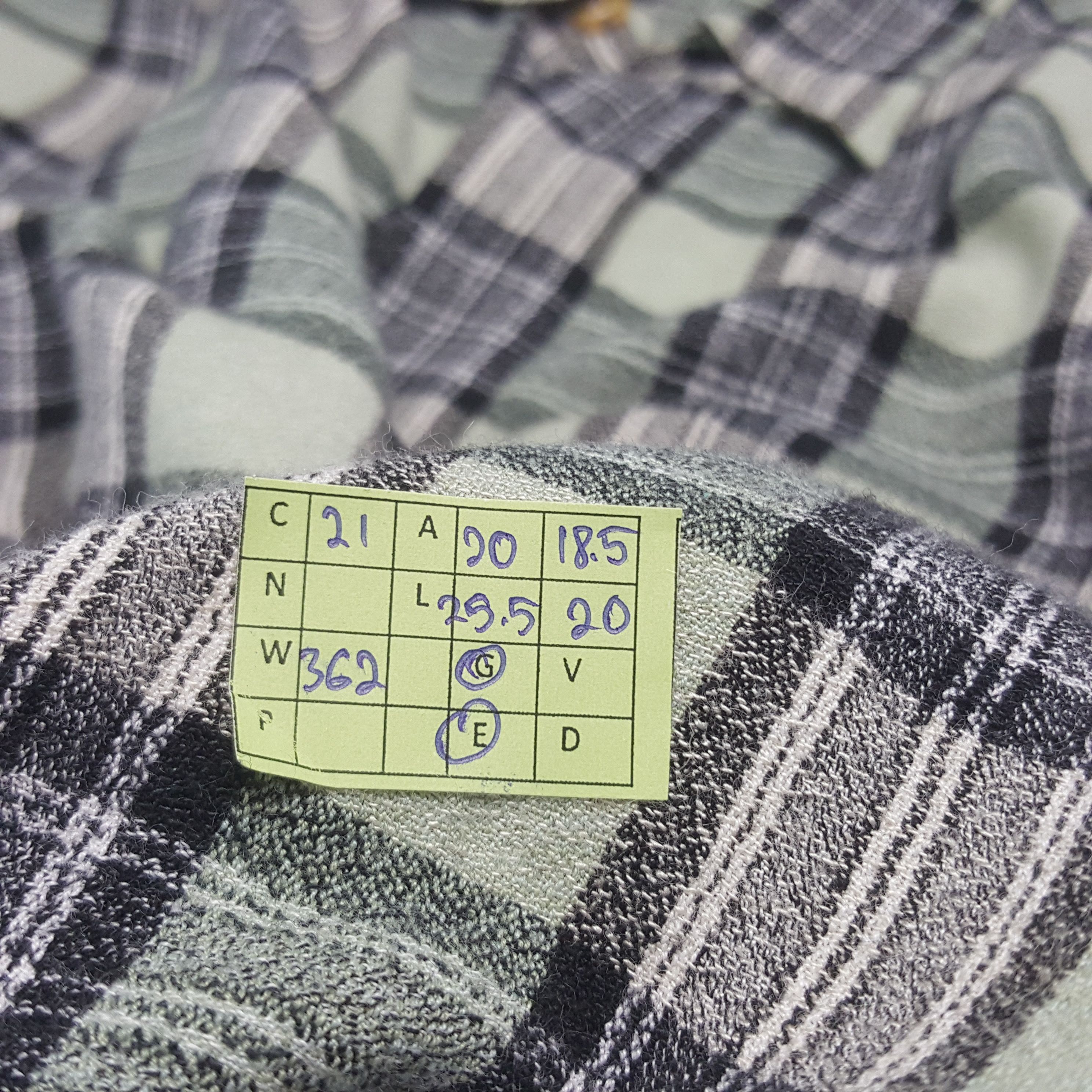 Issey Miyake Vintage Issey Miyake Japanese Designer Button Up Shirt RR21 Size US S / EU 44-46 / 1 - 6 Thumbnail