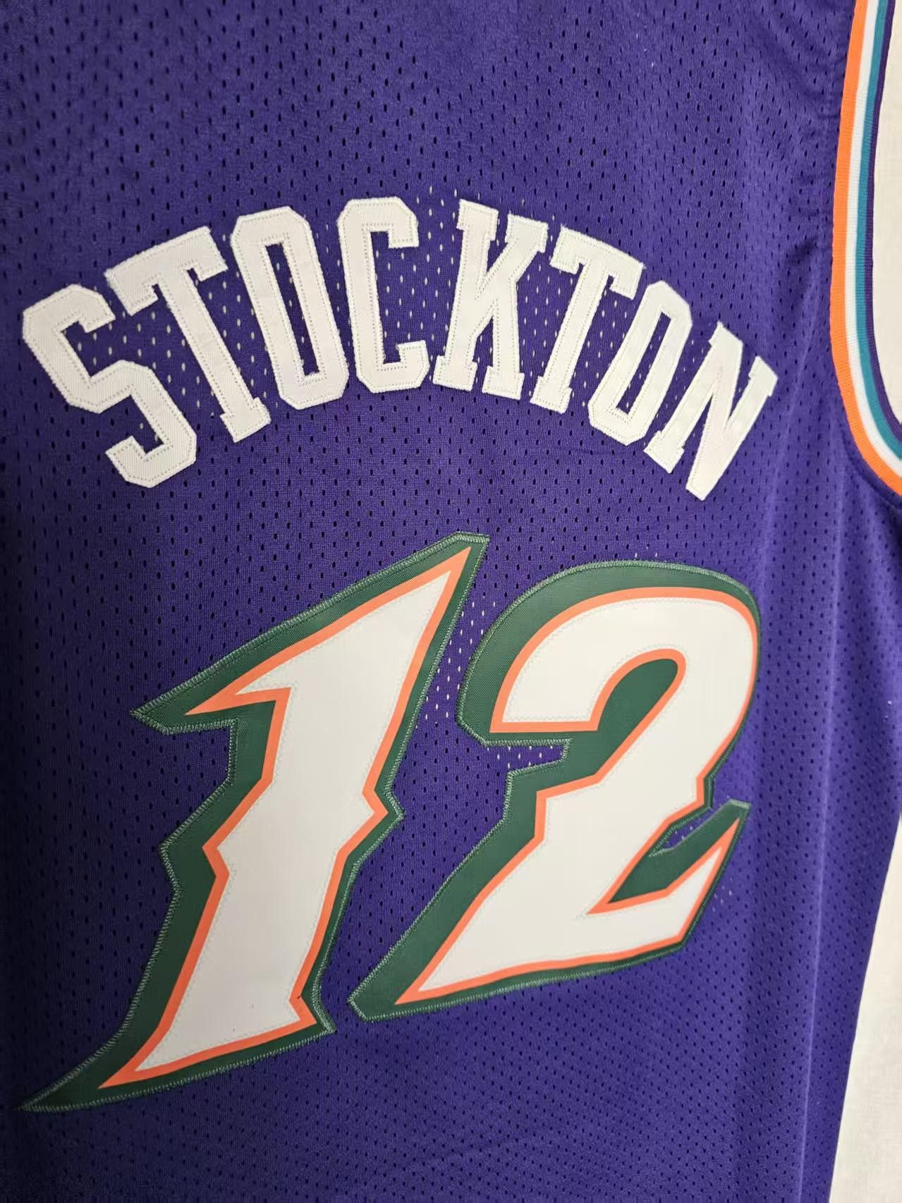 NBA Jazz #12 John Stockton Jersey XL Size US XL / EU 56 / 4 - 4 Thumbnail