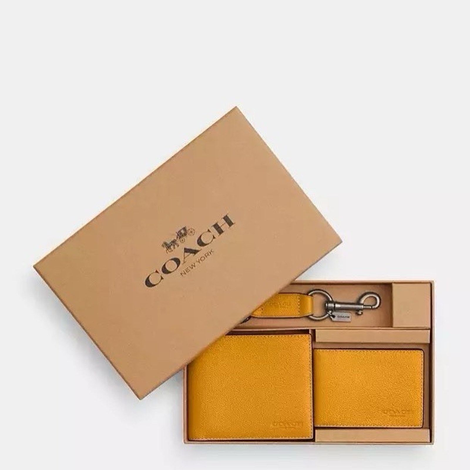 Coach NWT Coach Boxed Wallet Set With Key Fob CS433 Buttercup Size ONE SIZE - 5 Thumbnail
