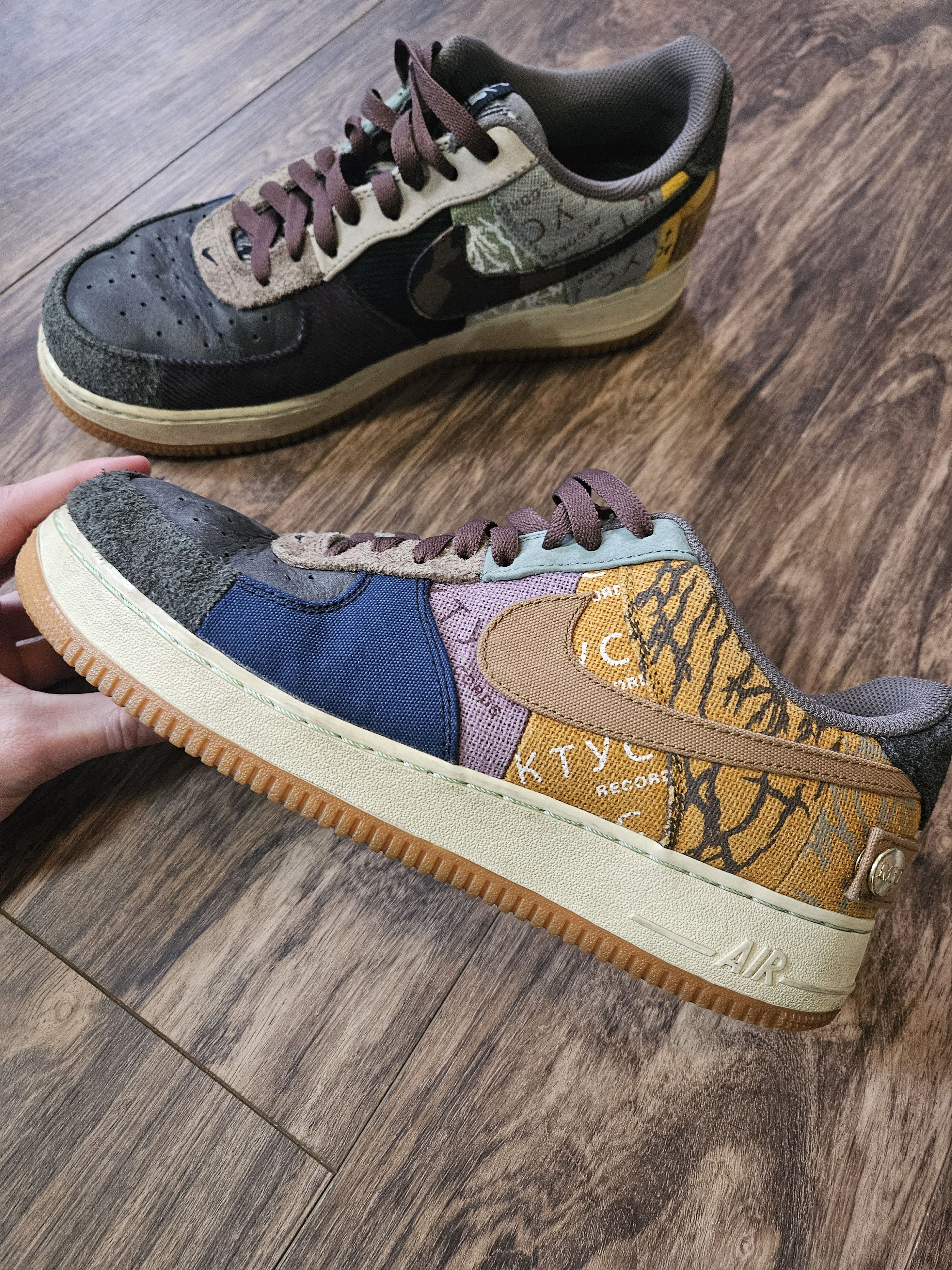 Nike × Travis Scott Travis Scott Cactus Jack Air Force 1 Low Size US 10.5 / EU 43-44 - 3 Thumbnail