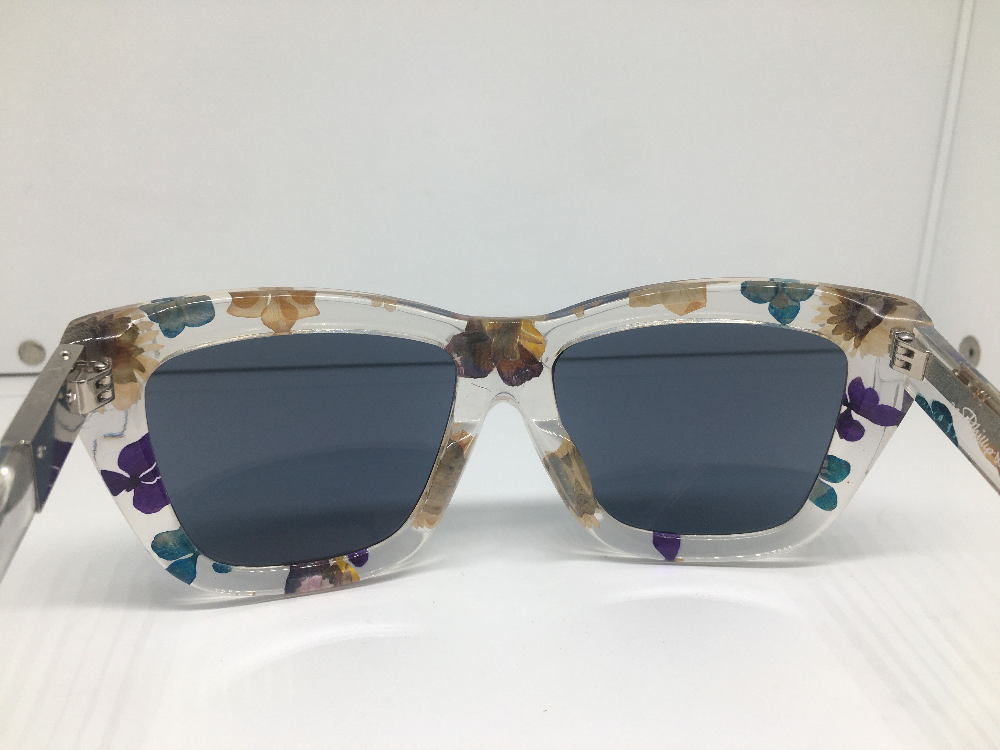 Linda Farrow Linda Farrow Phillip Lim Oversize Flower Sunglasses Size ONE SIZE - 5 Thumbnail
