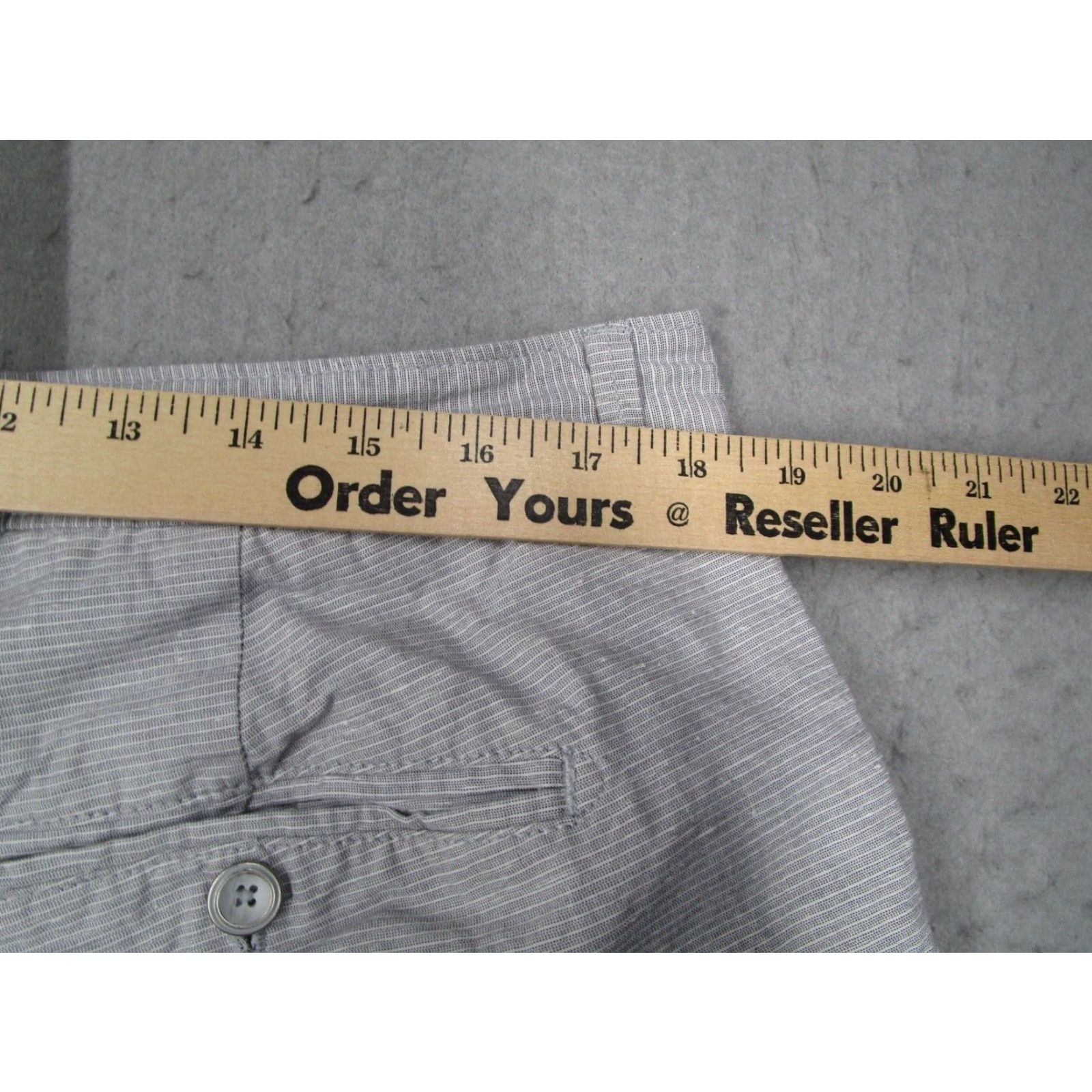 Rodd & Gunn VINTAGE Rodd & Gunn Shorts Mens 38 Gray Striped Chino Casual Golf Travel 8" Inseam Size US 38 / EU 54 - 7 Thumbnail
