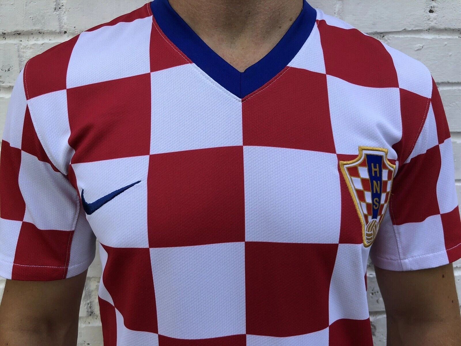 Nike VINTAGE NATIONAL CROATIA 2008 2009 HOME JERSEY SOCCER Size US S / EU 44-46 / 1 - 3 Thumbnail