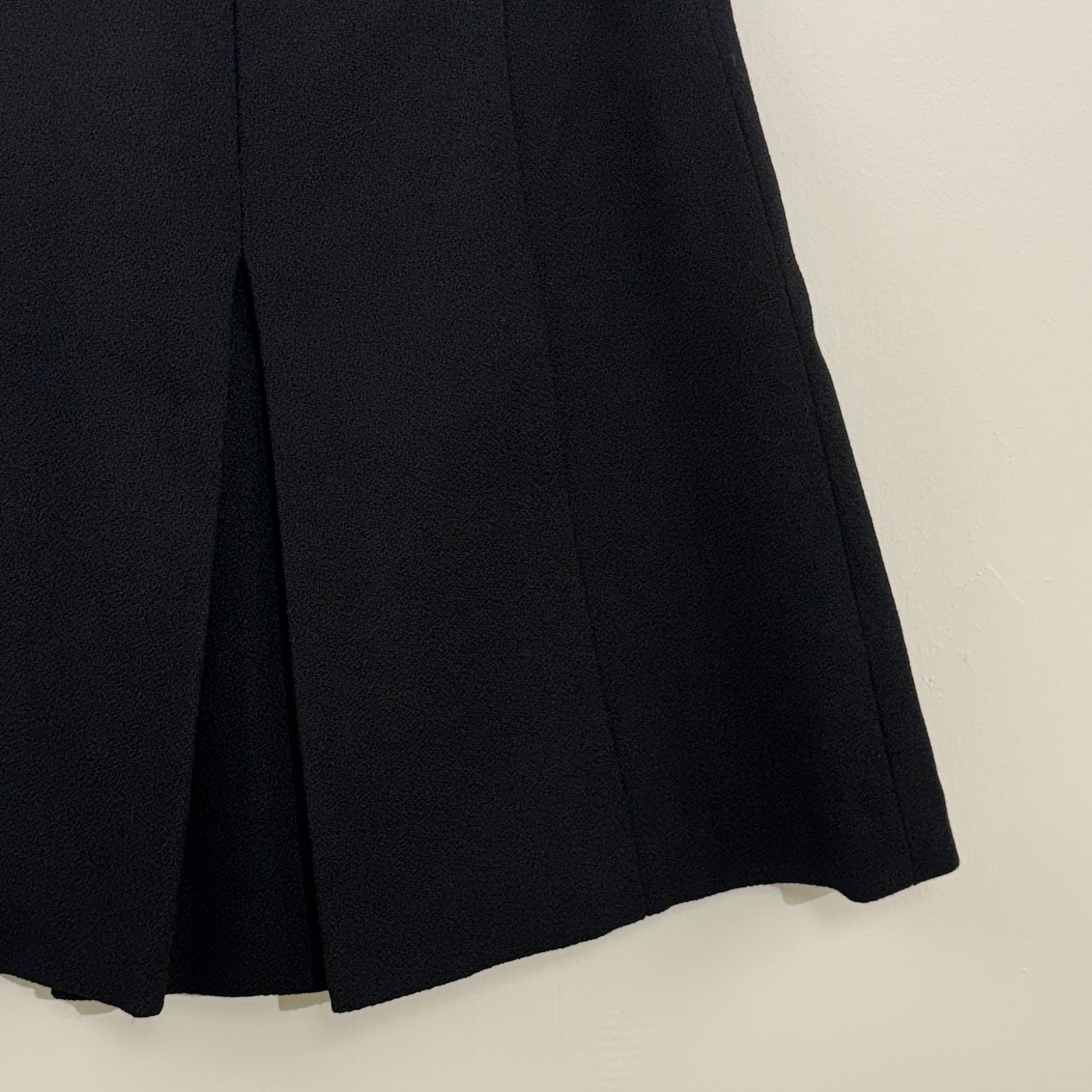 Gucci Gucci Pleated Mini Skirt Size 28" / US 6 / IT 42 - 11 Thumbnail