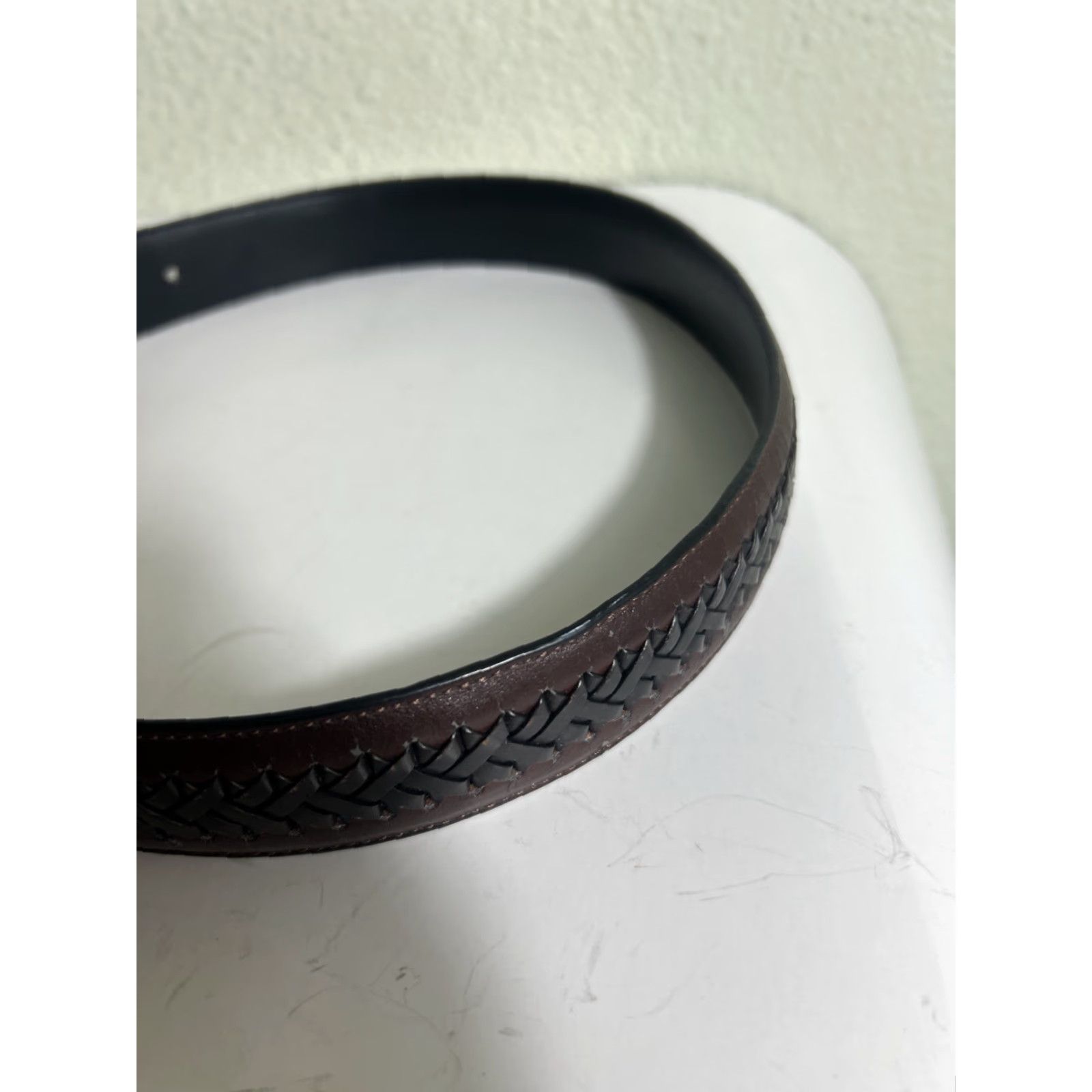Vintage Columbia Belt Leather Brown Size 32 Men Woven Peeling Pattern Front, Men’s Brown Leather Belt 32 Columbia Size 32 - 7 Thumbnail
