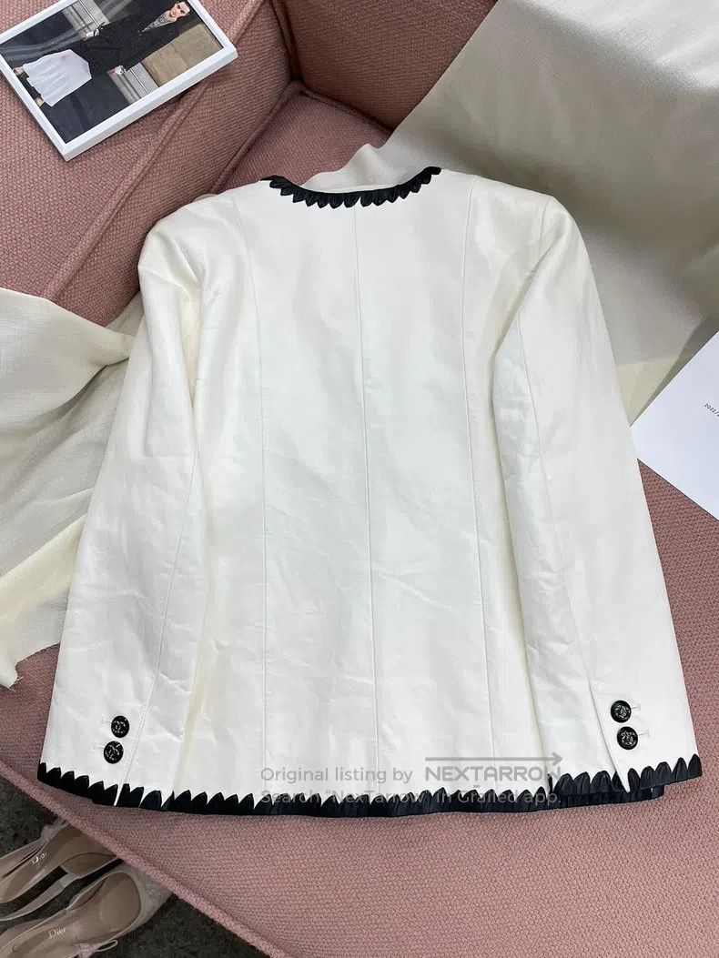 Chanel Chanel White, black, black, diamond-buttoned leather jacke Size XS / US 0-2 / IT 36-38 - 5 Thumbnail