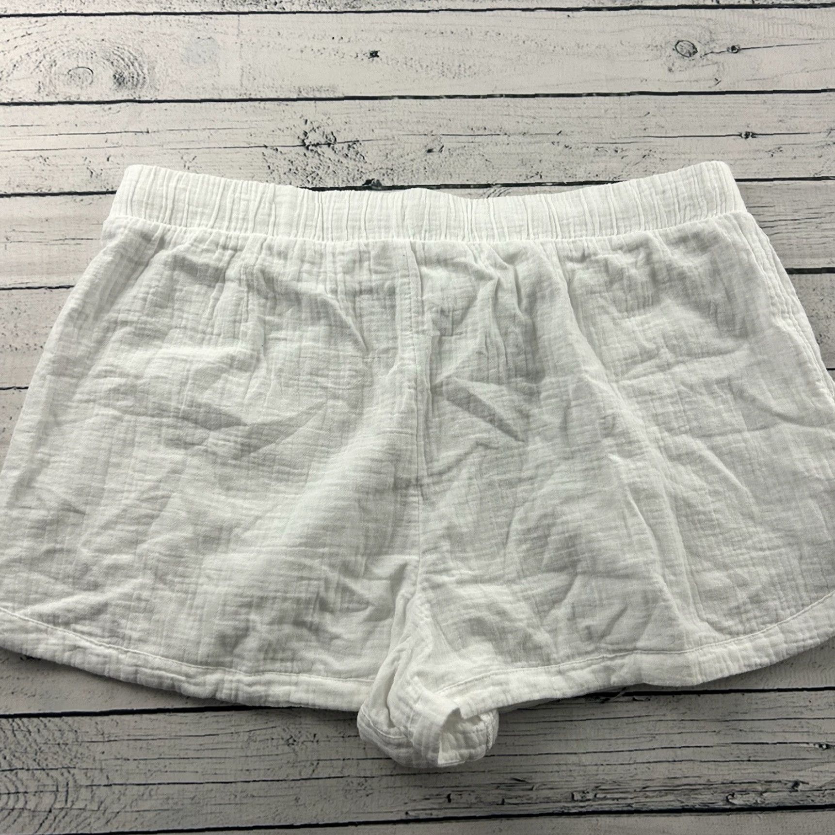 Vintage Calia Carrie Underwood HR Dolphin Beach Shorts Women's XXL White Beach Shorts Nike? Size 40" / US 18 - 6 Thumbnail