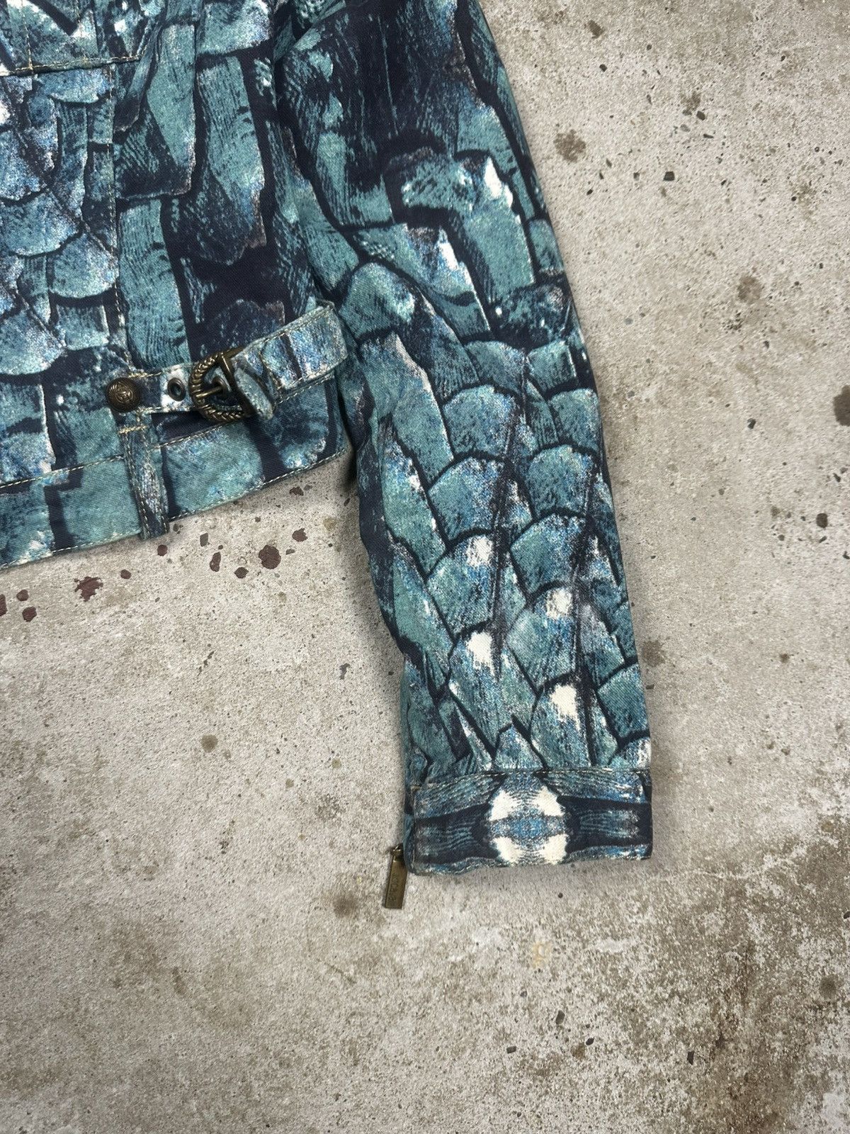 Just Cavalli 2000s Just Cavalli Python Blue Print Denim Trucker Jacket Size S / US 4 / IT 40 - 4 Thumbnail