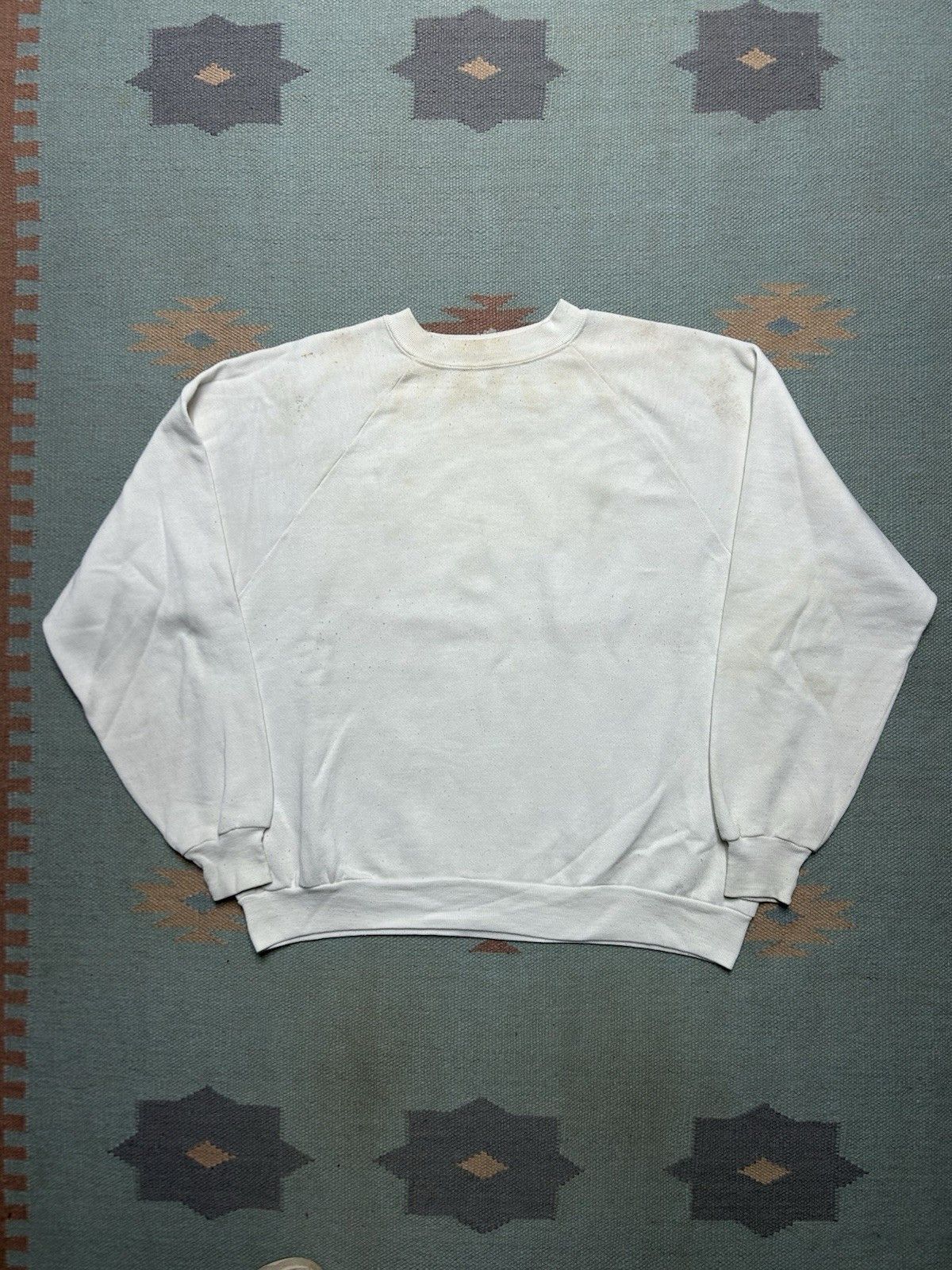 Vintage Vintage 70s 80s sweatshirt blank white stain grunge worn XL Size US XL / EU 56 / 4 - 1 Thumbnail