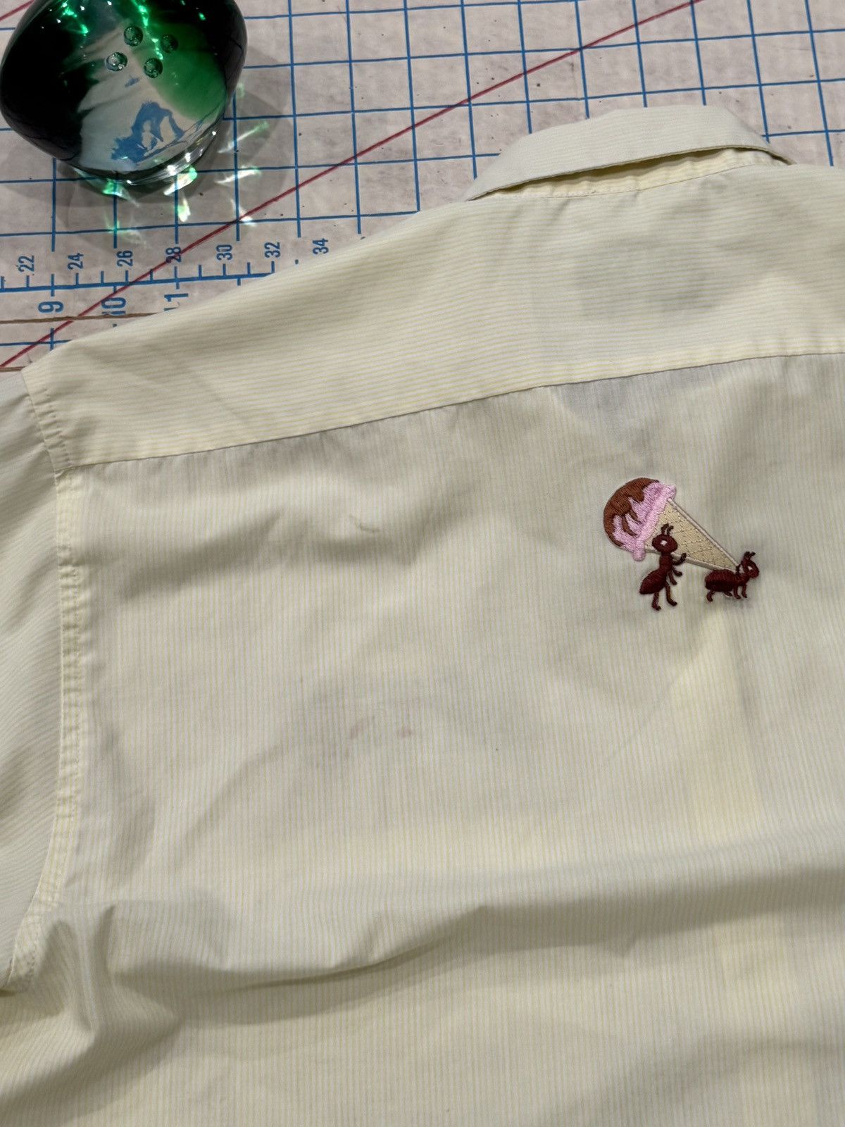 Vintage Vintage Get Lucky Ant Patches Button Up Shirt Yellow Size L Size US L / EU 52-54 / 3 - 12 Thumbnail