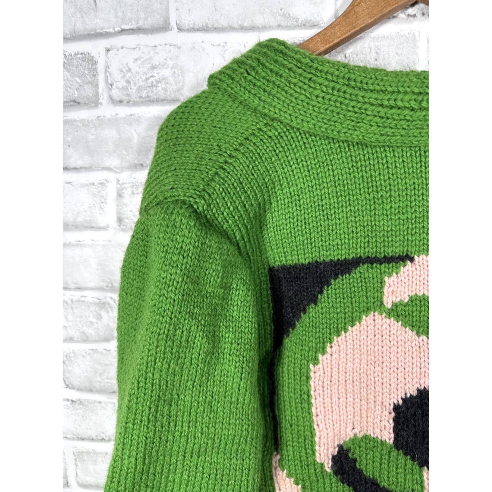 Vintage VINTAGE HAND MADE Green Acrylic/Wool Cardigan Sweater Shawl Neck Womens S Size S / US 4 / IT 40 - 3 Thumbnail