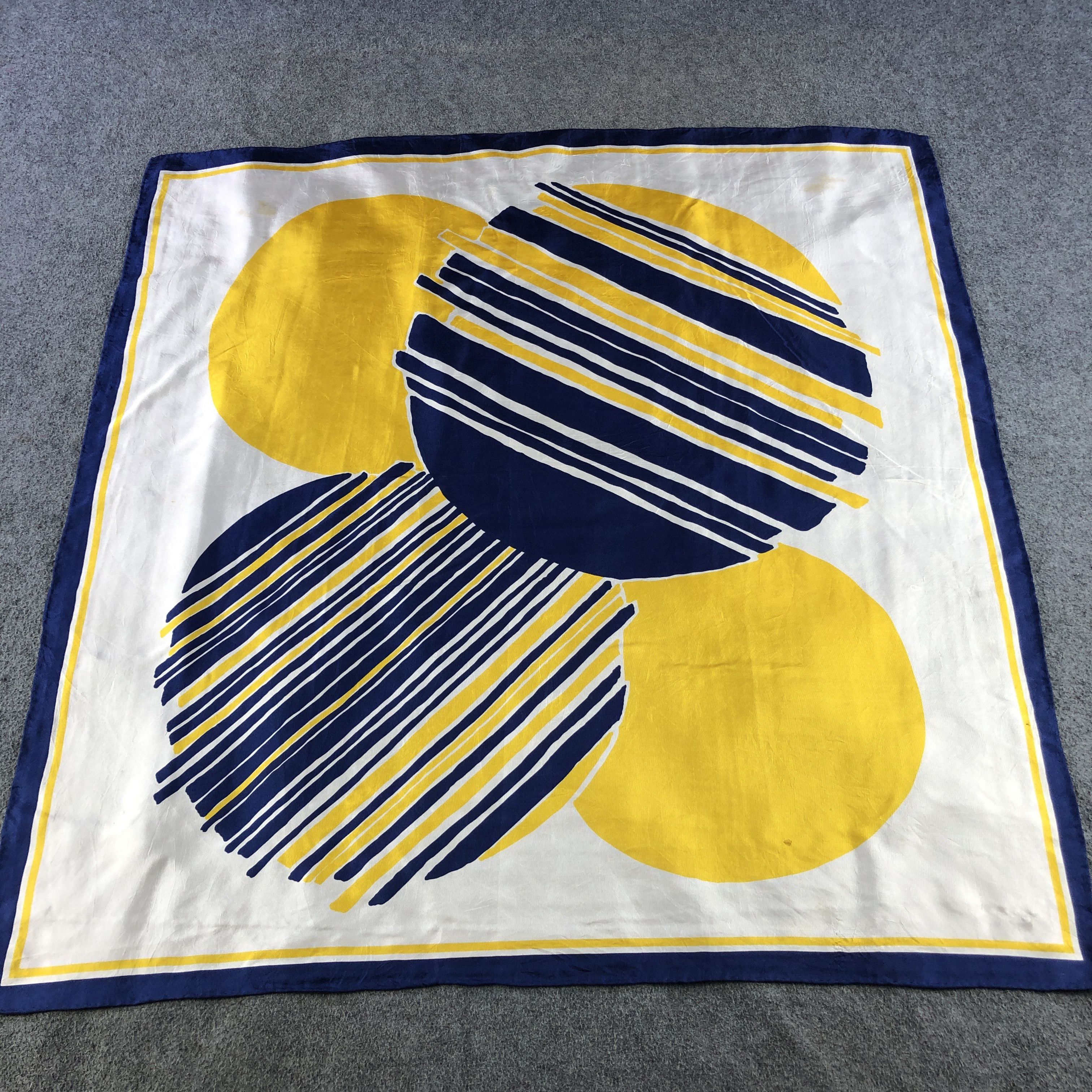 Vintage Abstract Hand Rolled Silk Scarf M1061 Size ONE SIZE - 2 Thumbnail