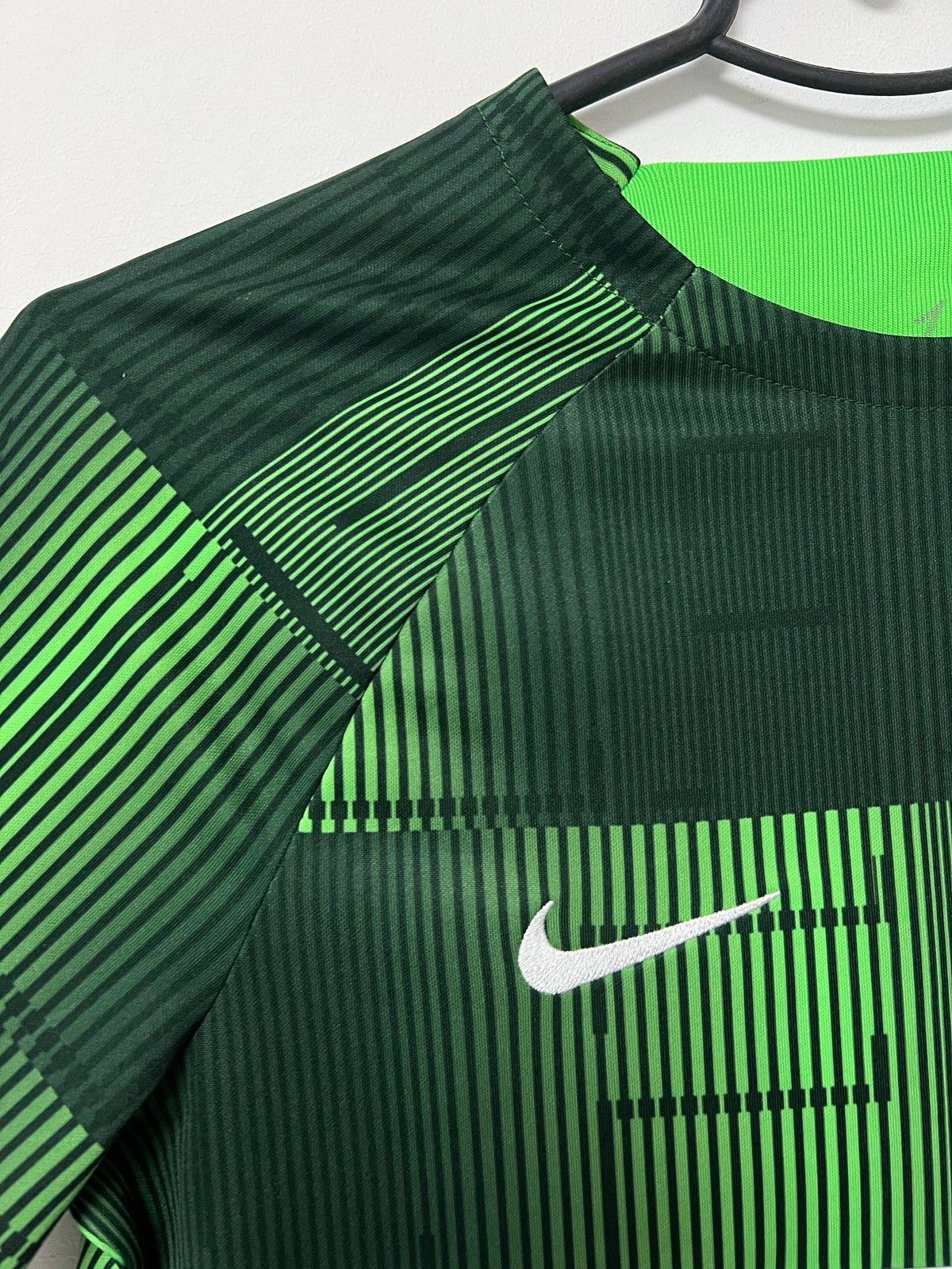 Nike Liverpool 2023-2024 Pre match Training Football Shirt Nike S Size US S / EU 44-46 / 1 - 4 Thumbnail