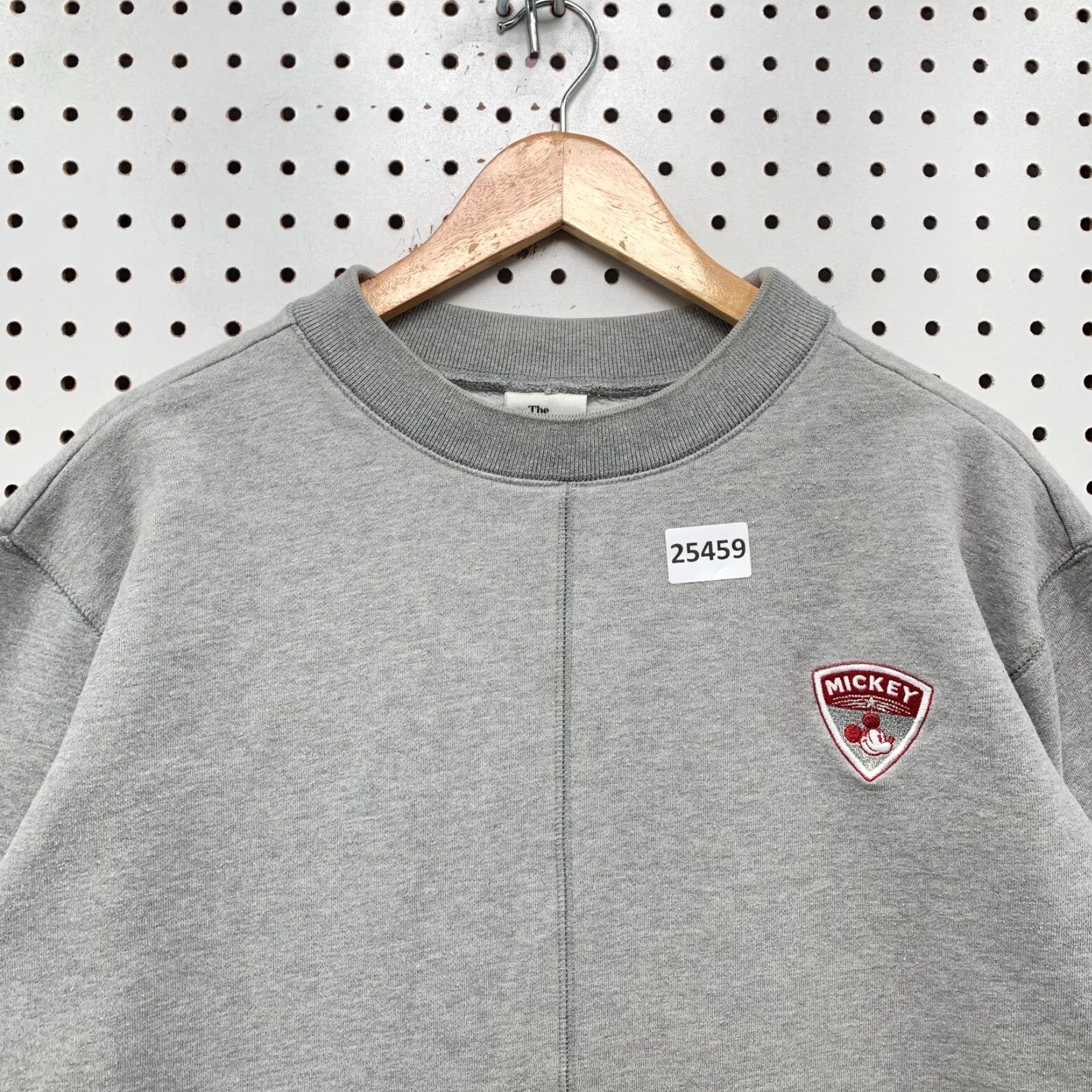 Disney VINTAGE Disney Mickey Mouse Crewneck Sweatshirt Gray Women Large 22.5x25.5 Disney Sweatshirt Women Large Gray Mickey Mouse Crewneck Vintage 22.5x25.5 Size L / US 10 / IT 46 - 2 Thumbnail