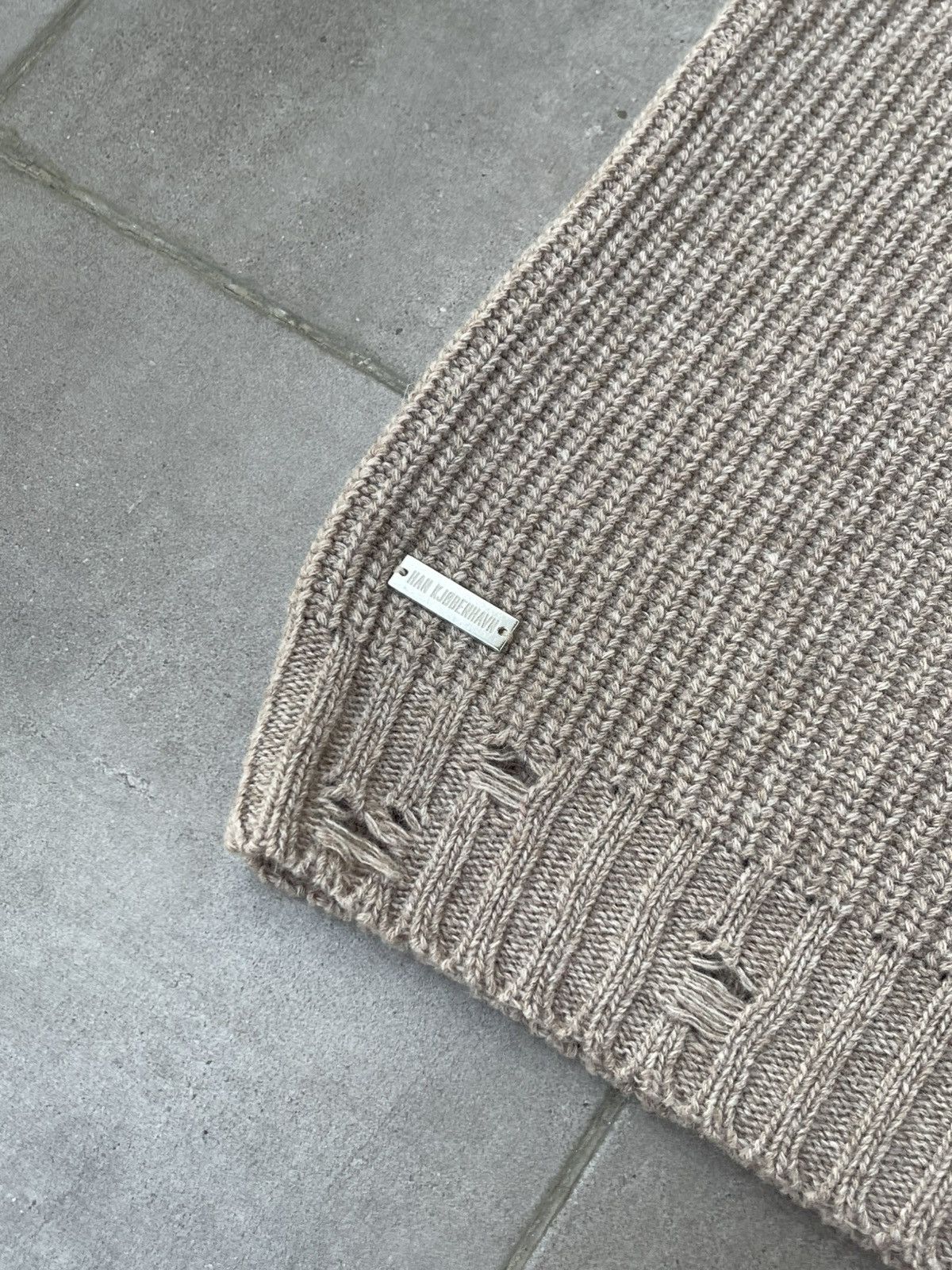 Han Kjobenhavn !DS! SS23 Han Kjobenhavn Distressed Knit Beige Vest Size US M / EU 48-50 / 2 - 11 Thumbnail