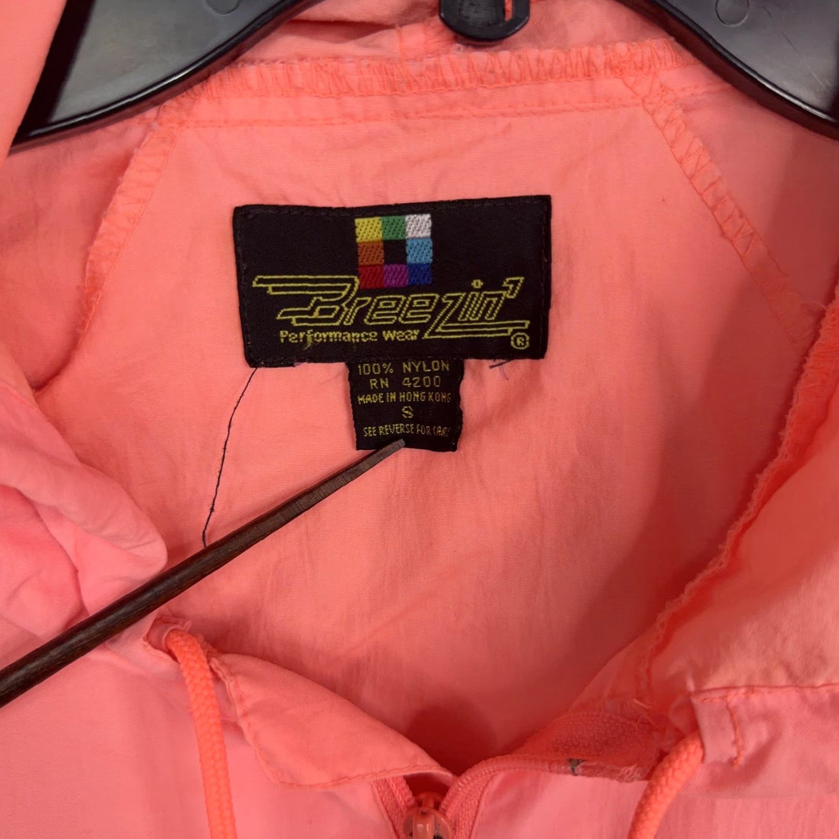 Vintage VINTAGE Breezin Windbreaker Jacket Mens S Pink Hooded 80s 90s Nylon Lightweight Zip Front Pocket Logo Breezin Theme Outdoor Size US S / EU 44-46 / 1 - 6 Thumbnail