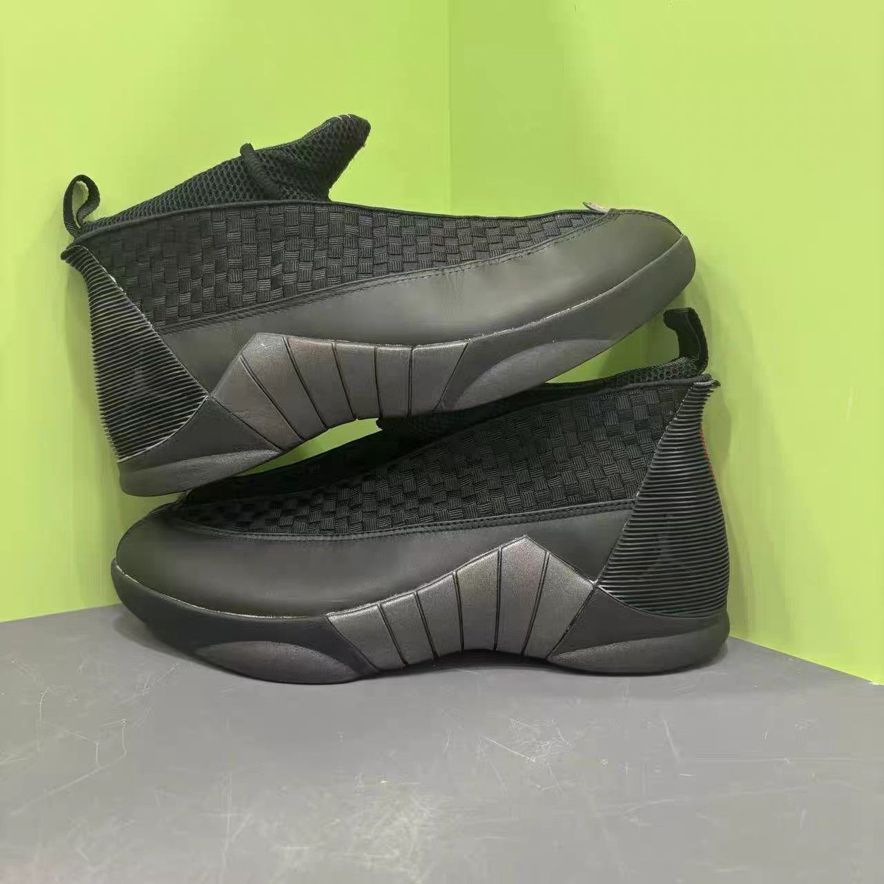 Jordan Brand Air Jordan 15 Black Red Fighter Jet 2007 Retro K15 Size US 10 / EU 43 - 4 Thumbnail