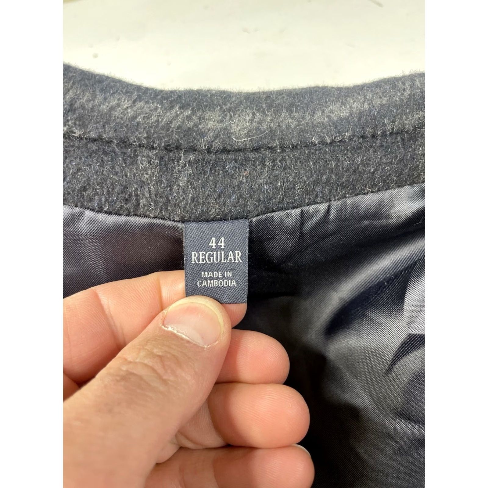Jos. A. Bank Jos. A. Bank Overcoat Jacket Mens 44R Wool Blend Charcoal Gray Check Button Long Tailored Fit Size US S / EU 44-46 / 1 - 5 Thumbnail