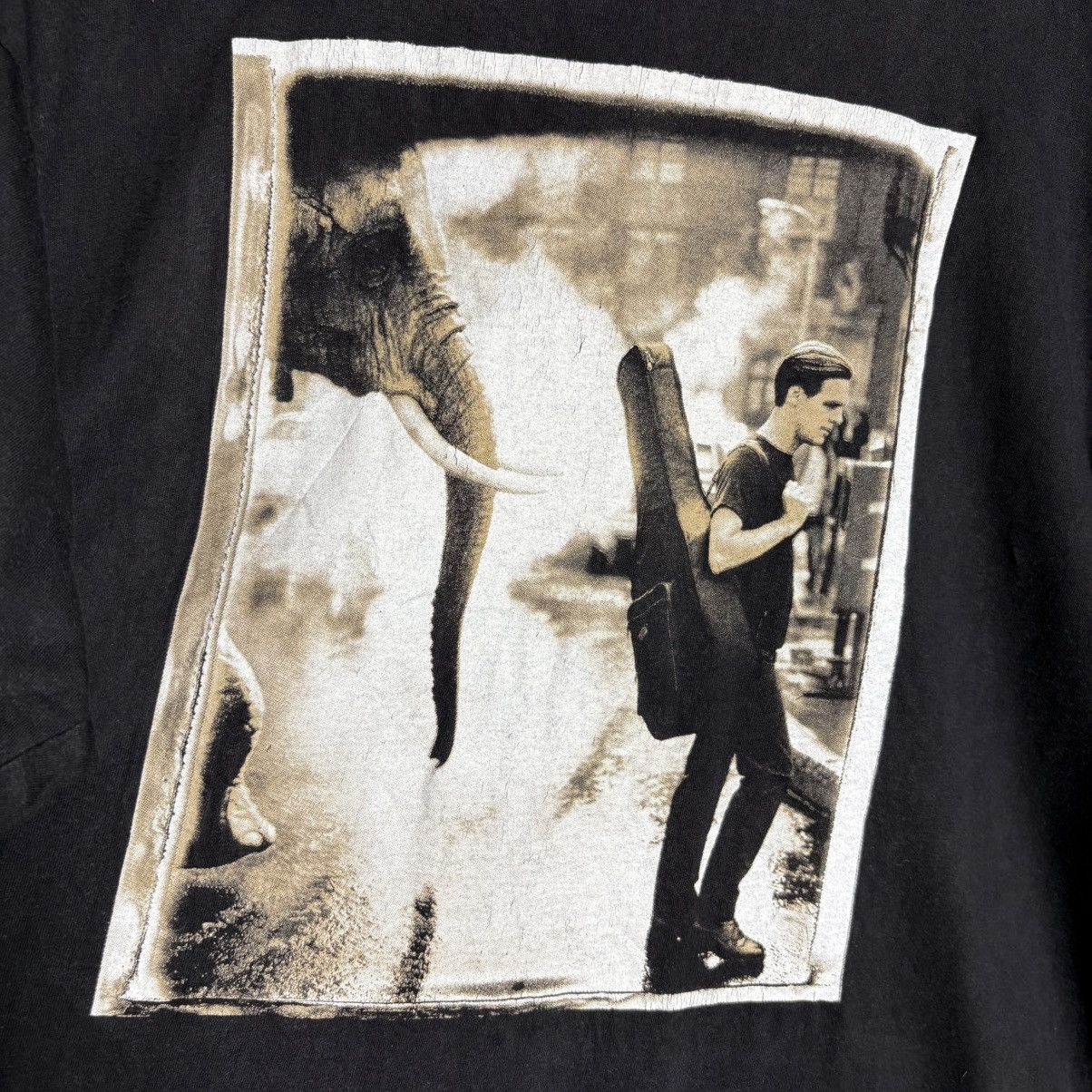 Band Tees Vintage 90s Bryan Adams Tour Band Tee Size US XL / EU 56 / 4 - 3 Thumbnail