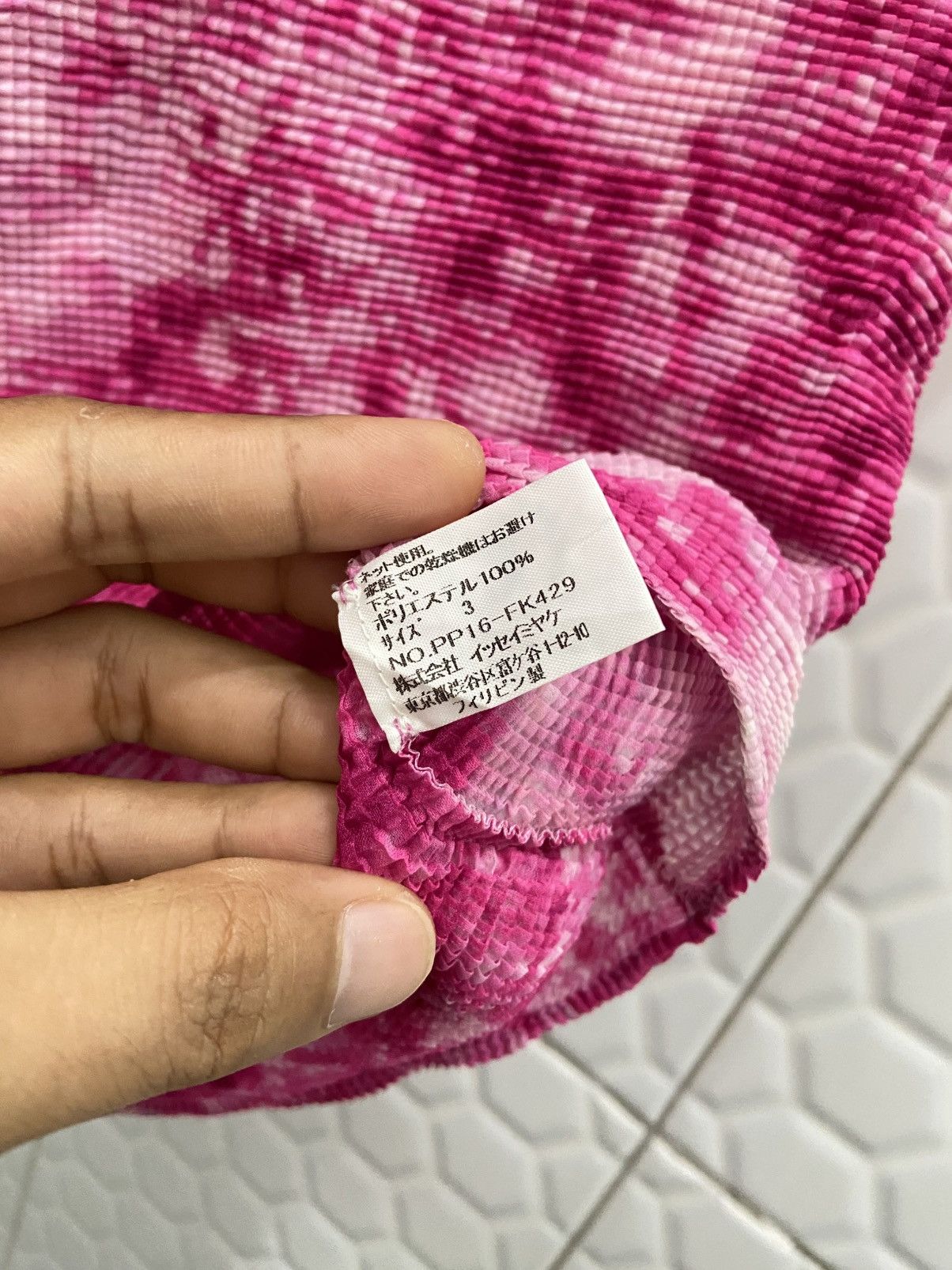 Issey Miyake × Pleats Please Issey Miyake Issey Miyake Pleats Please Tie Dye Sleeveless Size M / US 6-8 / IT 42-44 - 6 Thumbnail