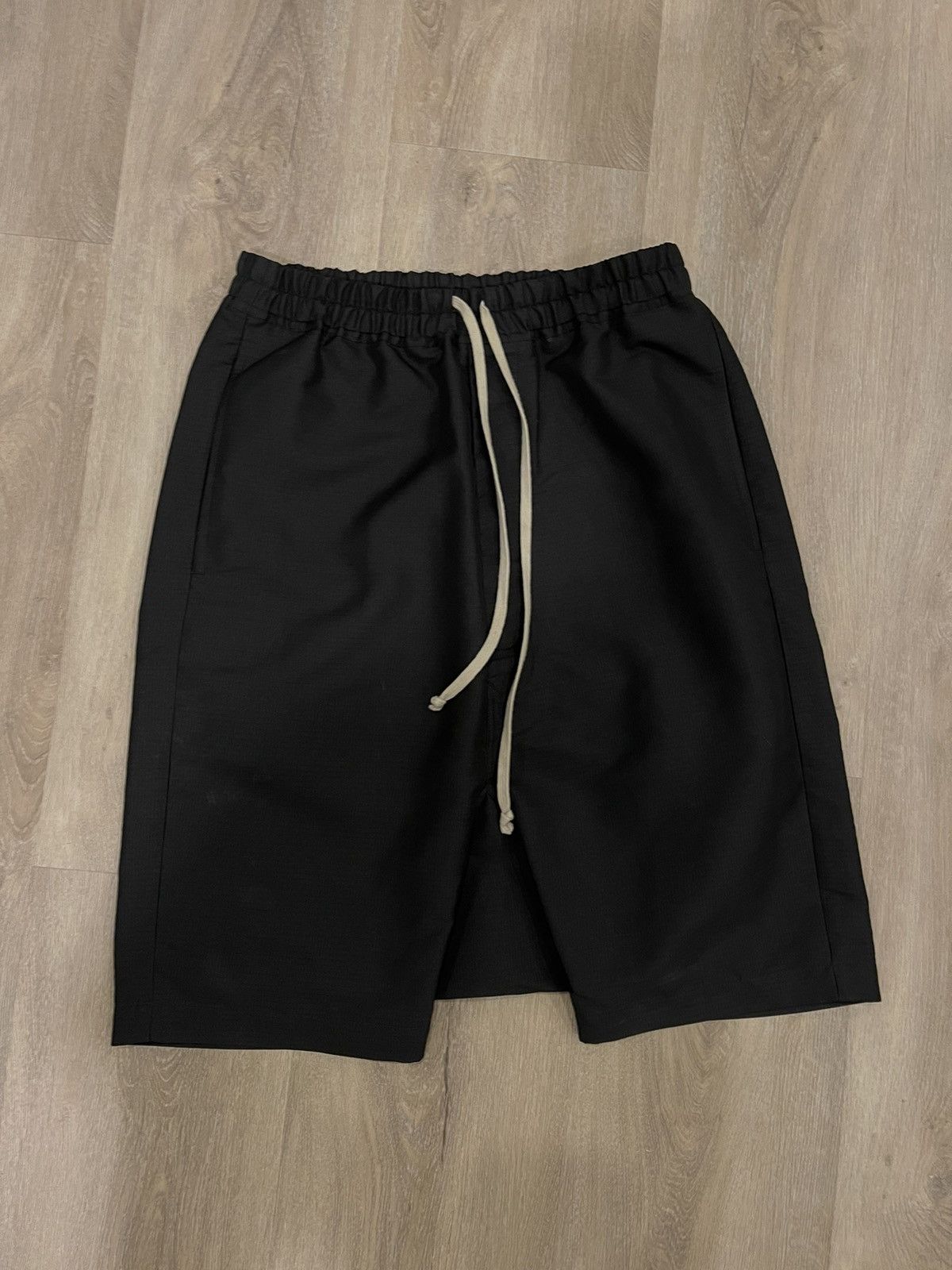 image of Rick Owens Pod Shorts in Black, Men's (Size 34)