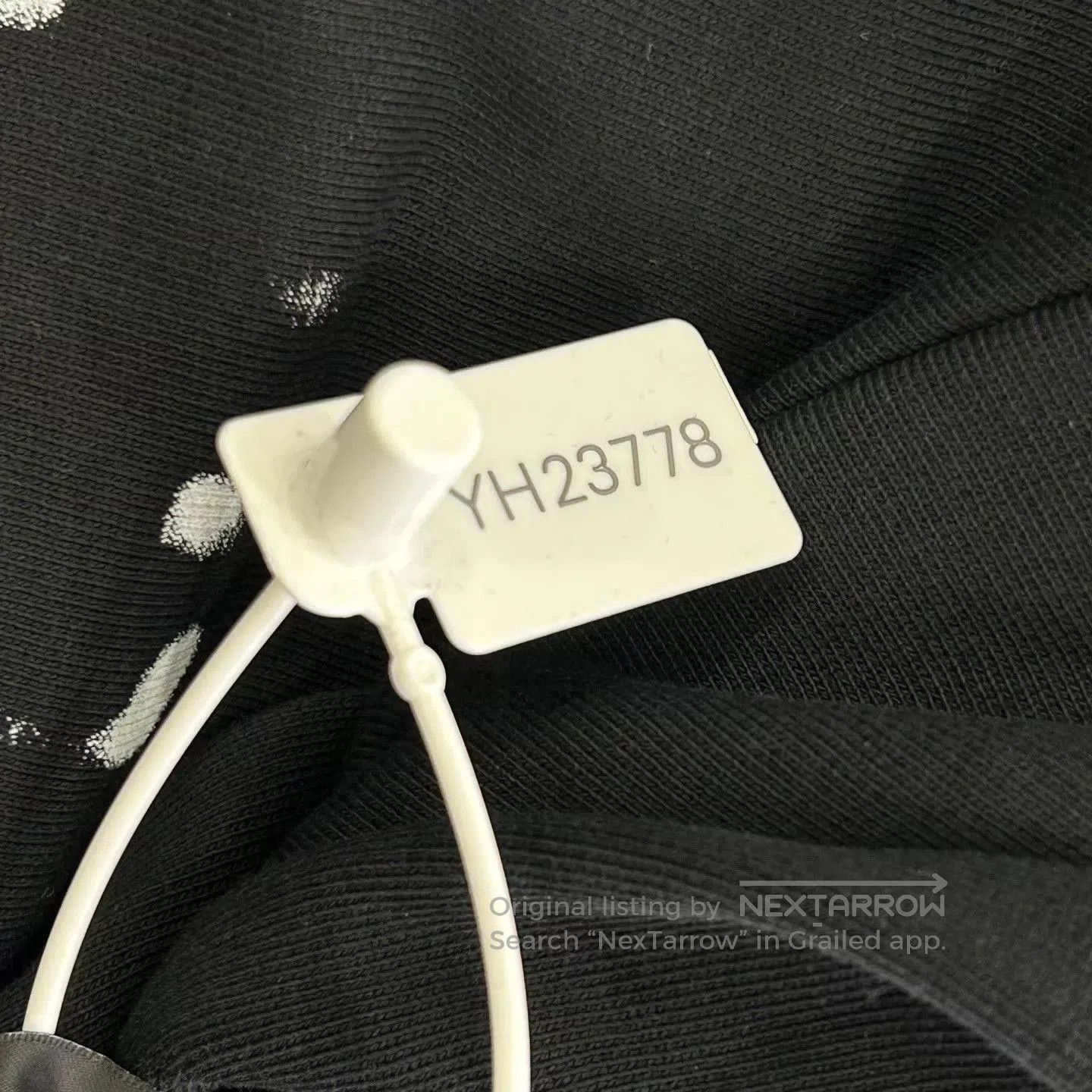 Balenciaga Black Graphic Print Hoodie with Hood and Pocket. Size US XS / EU 42 / 0 - 7 Thumbnail