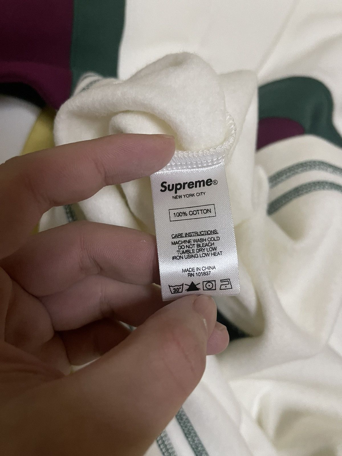 Supreme Supreme center stripe Gucci red green crewneck Size US M / EU 48-50 / 2 - 6 Thumbnail