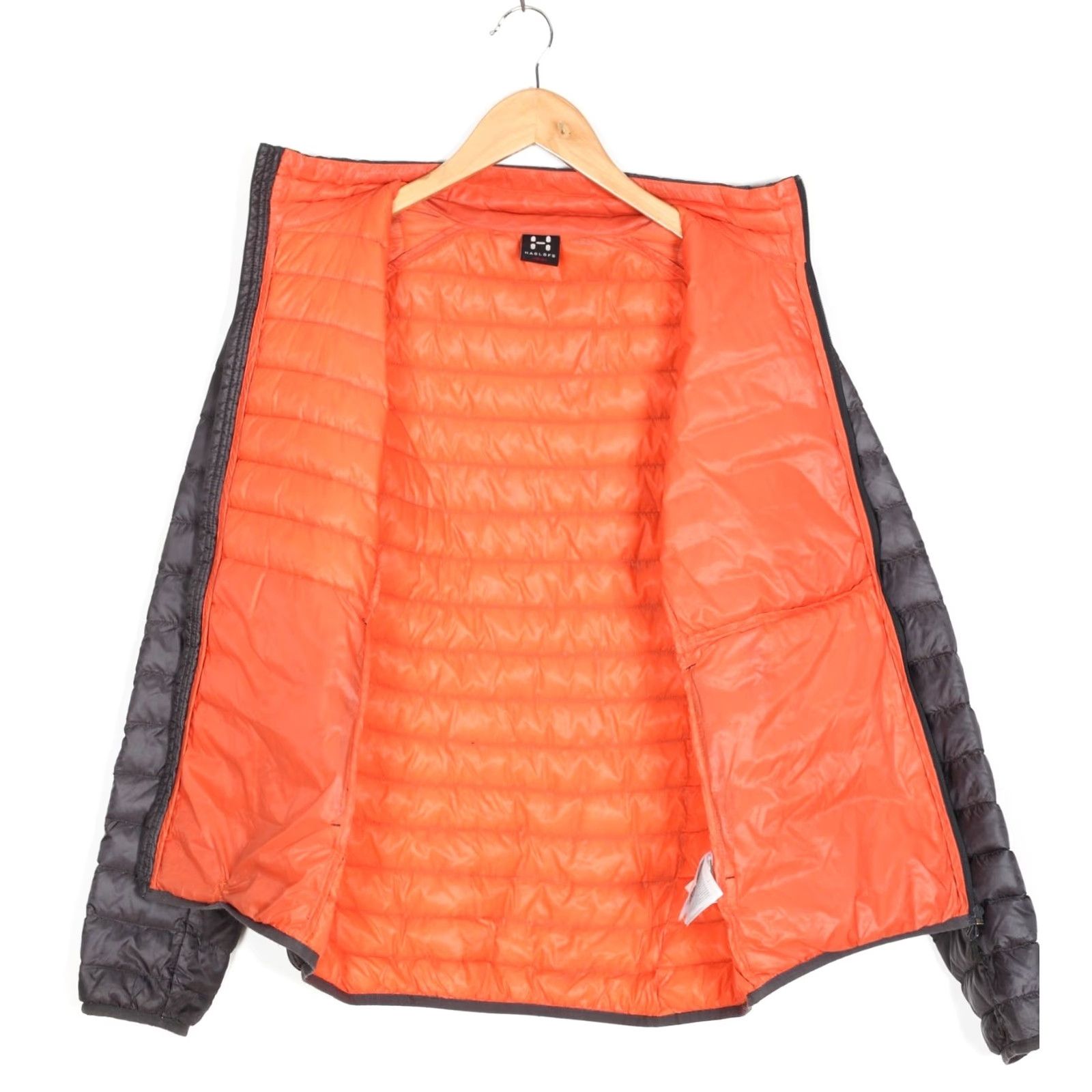 Vintage Haglöfs ESSENS II Down Jacket Women L PERTEX QUANTUM MJ6370 Grey Quilted Down Jacket Women L Grey 90s; Modern; Travel Mens/Womens Size L / US 10 / IT 46 - 4 Thumbnail
