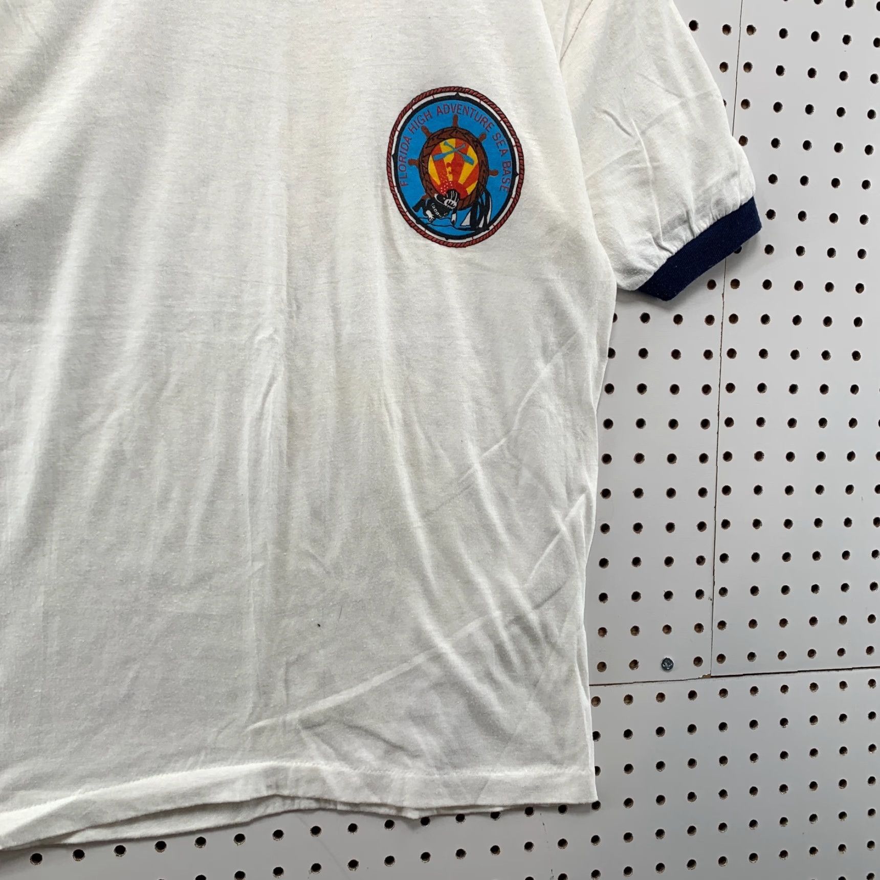 Vintage VINTAGE Allison Mens Large Shirt 80s Florida Beach Sea White Crew Neck Short Sleeve 19x26.5 - Size US L / EU 52-54 / 3 - 3 Thumbnail