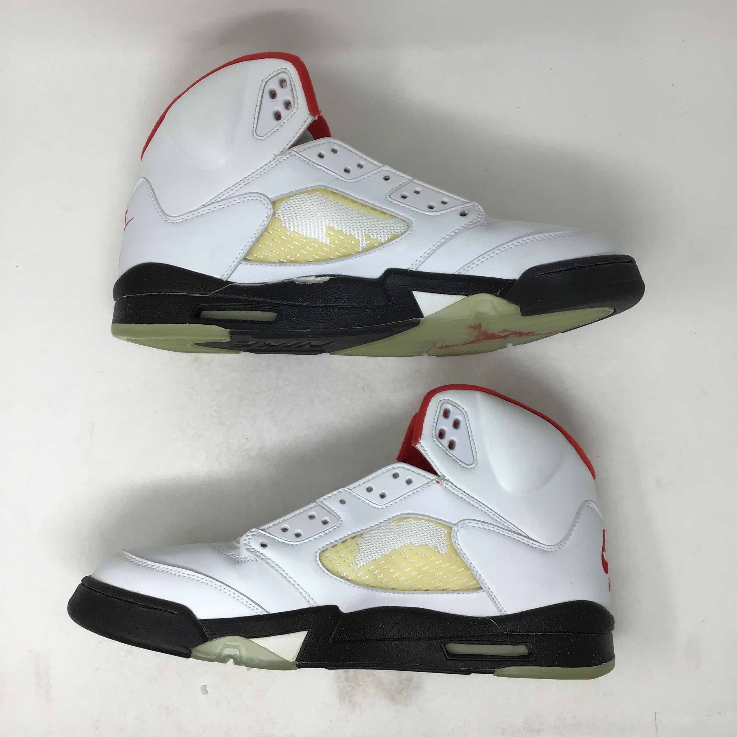 Jordan 5 fire red 2000 best sale