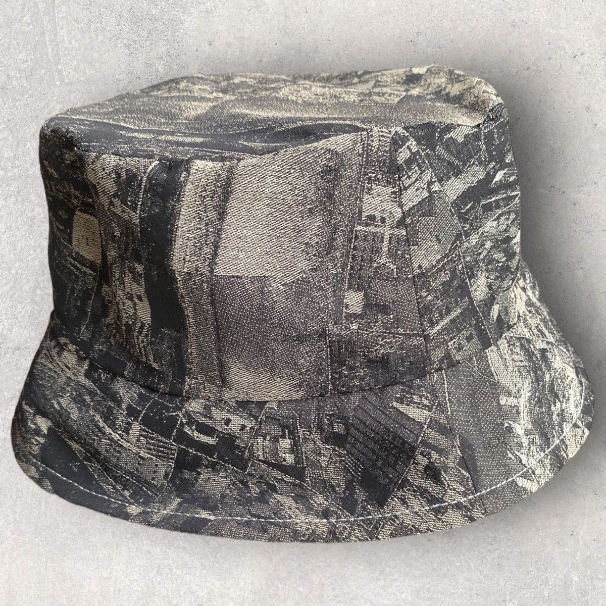 Issey Miyake 2024 APOC ABLE London Diorama Map Reversible Bucket Hat Size ONE SIZE - 11 Thumbnail