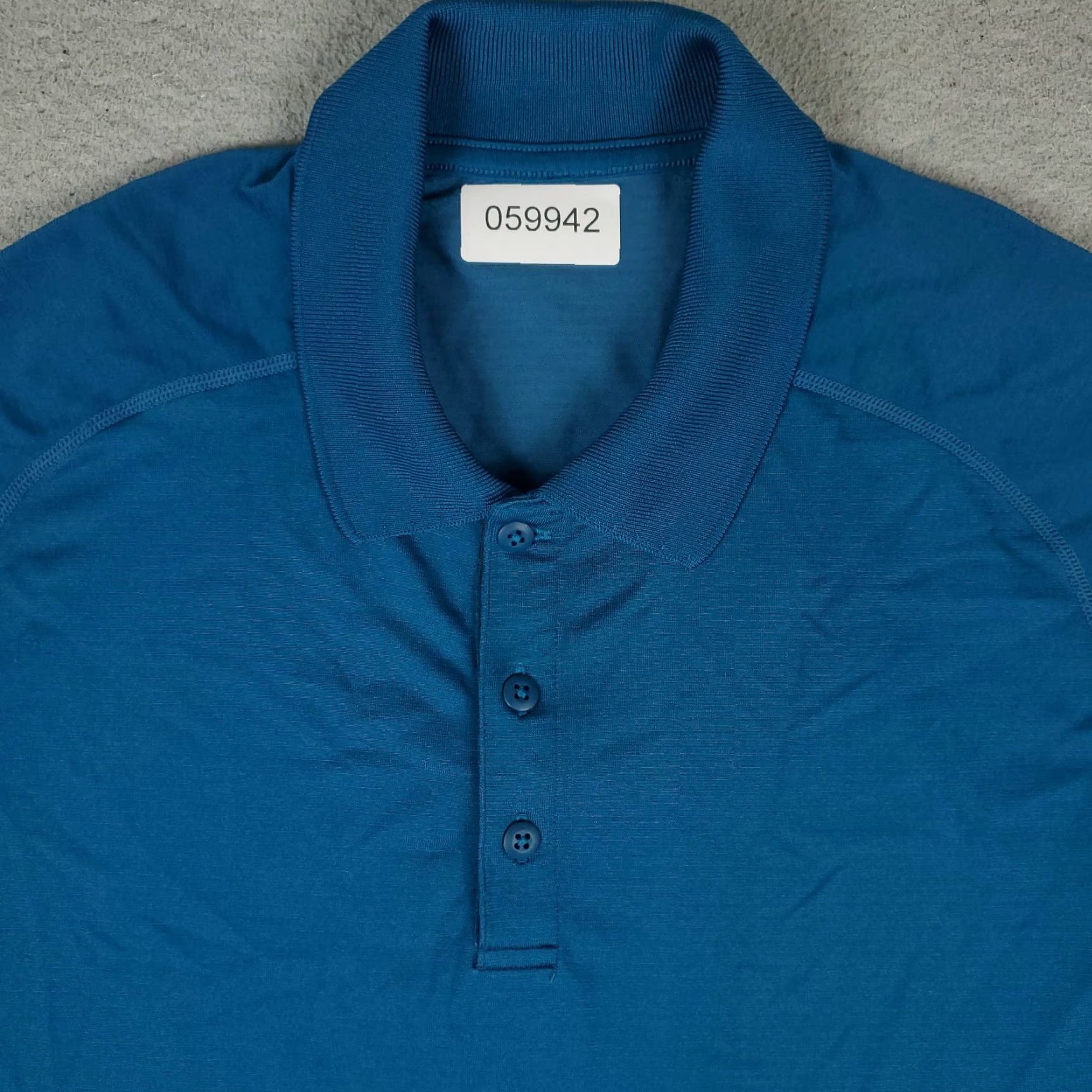 Lululemon Lululemon Polo Shirt Mens L Blue Nylon Polyester Polo Shirt Short Sleeve Casual Golf Activewear Modern Preppy Logo Mens Size US L / EU 52-54 / 3 - 2 Thumbnail