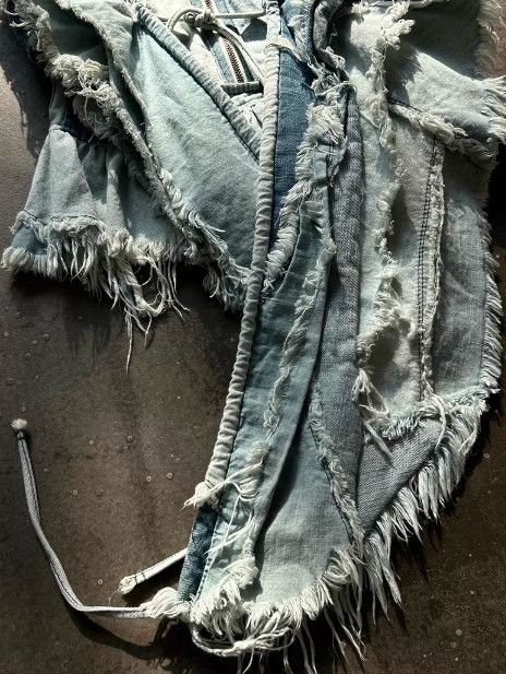 Nozomi Ishiguro Nozomi Ishiguro SS13 Runway Distressed Denim Vest Size M / US 6-8 / IT 42-44 - 5 Thumbnail
