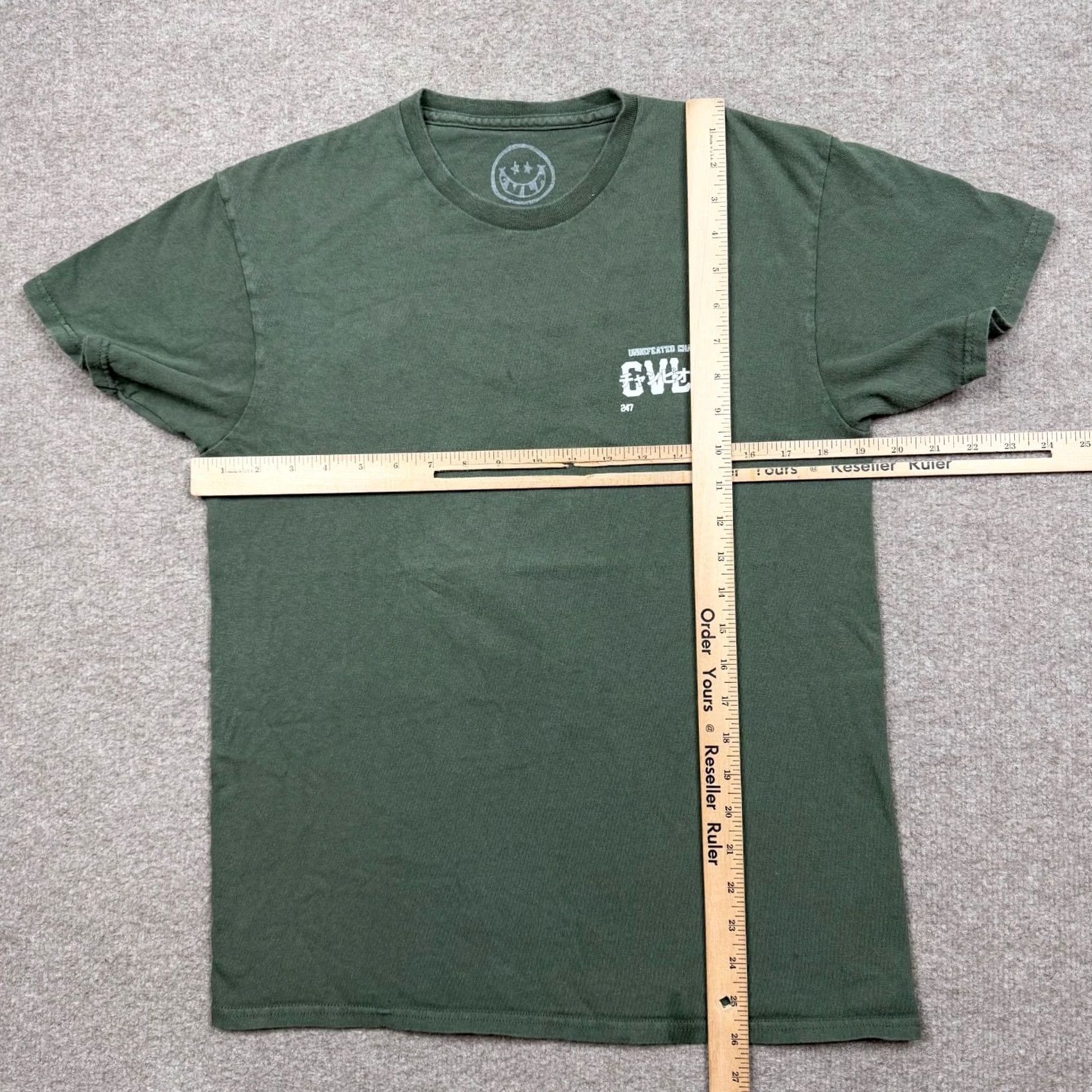 Vintage CVLA Mens Shirt Green M Short Sleeve CVLA Shirt Adult Medium Green Solid Double-Sided Logo 90s? Size US M / EU 48-50 / 2 - 5 Thumbnail
