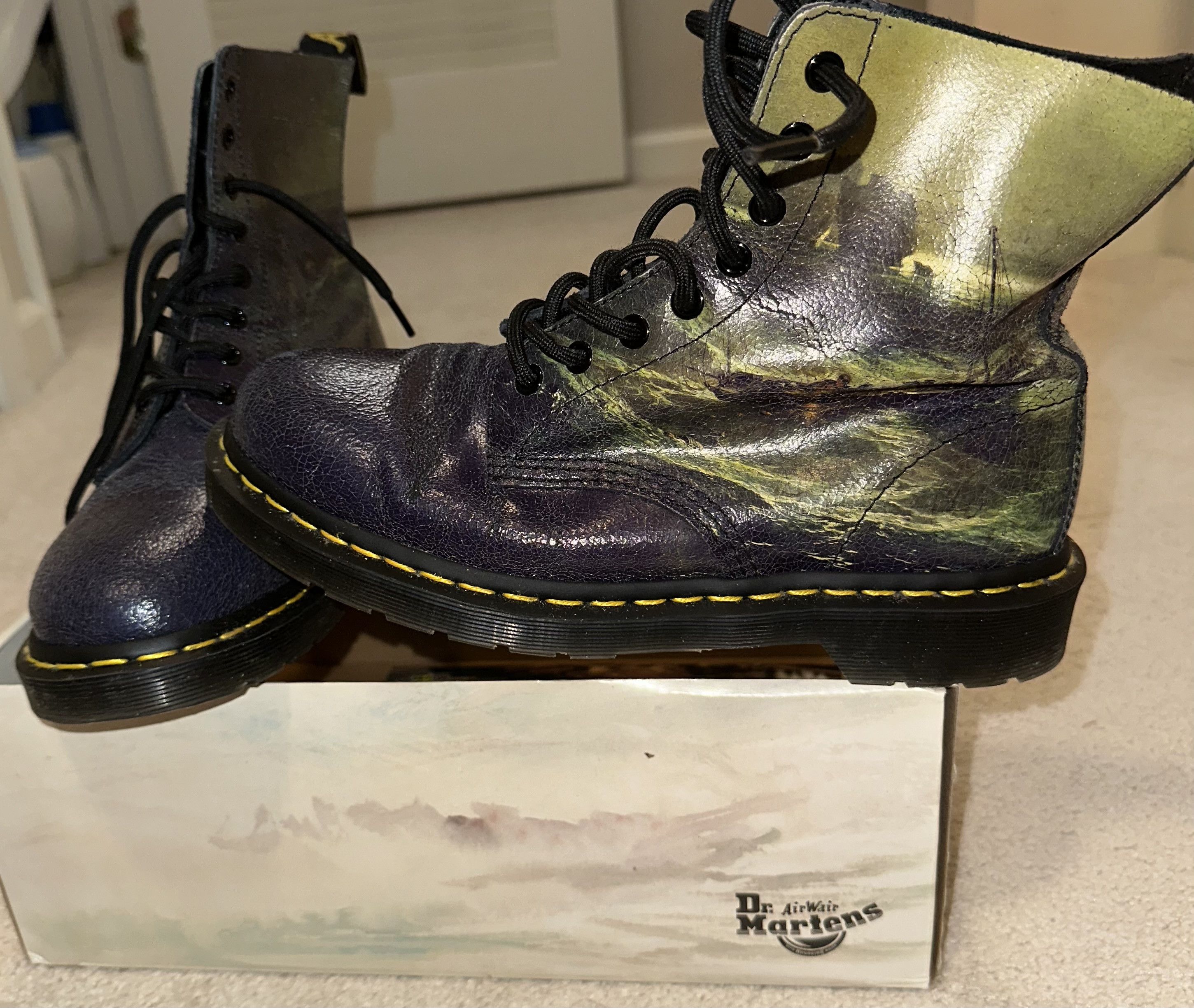 Dr. Martens Pascal Fisherman Cristal Suede Size US 9 / IT 39 - 1 Thumbnail