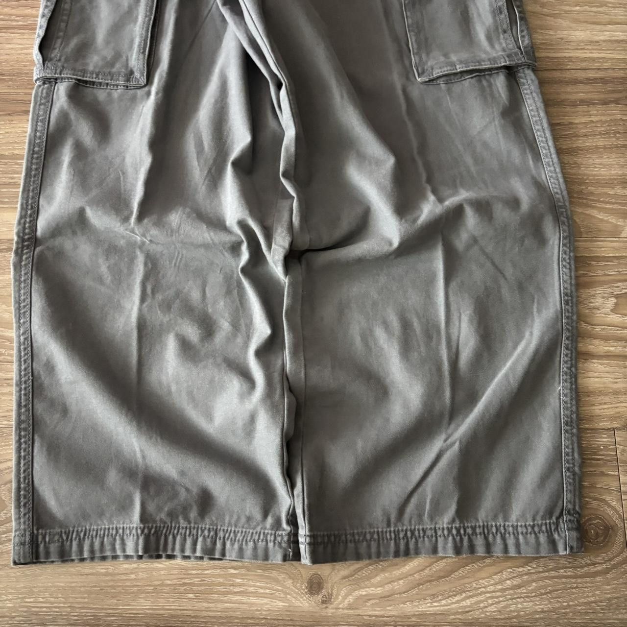 Vintage Crazy Vintage Y2K/20000s Baggy Grey Skater Style Cargo Pants! 36x29 Size US 36 / EU 52 - 5 Thumbnail