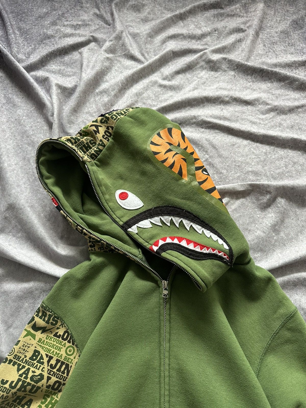 Bape Bape 25th Anniversary City Camo Green Full Zip Shark Hoodie Size US M / EU 48-50 / 2 - 6 Thumbnail
