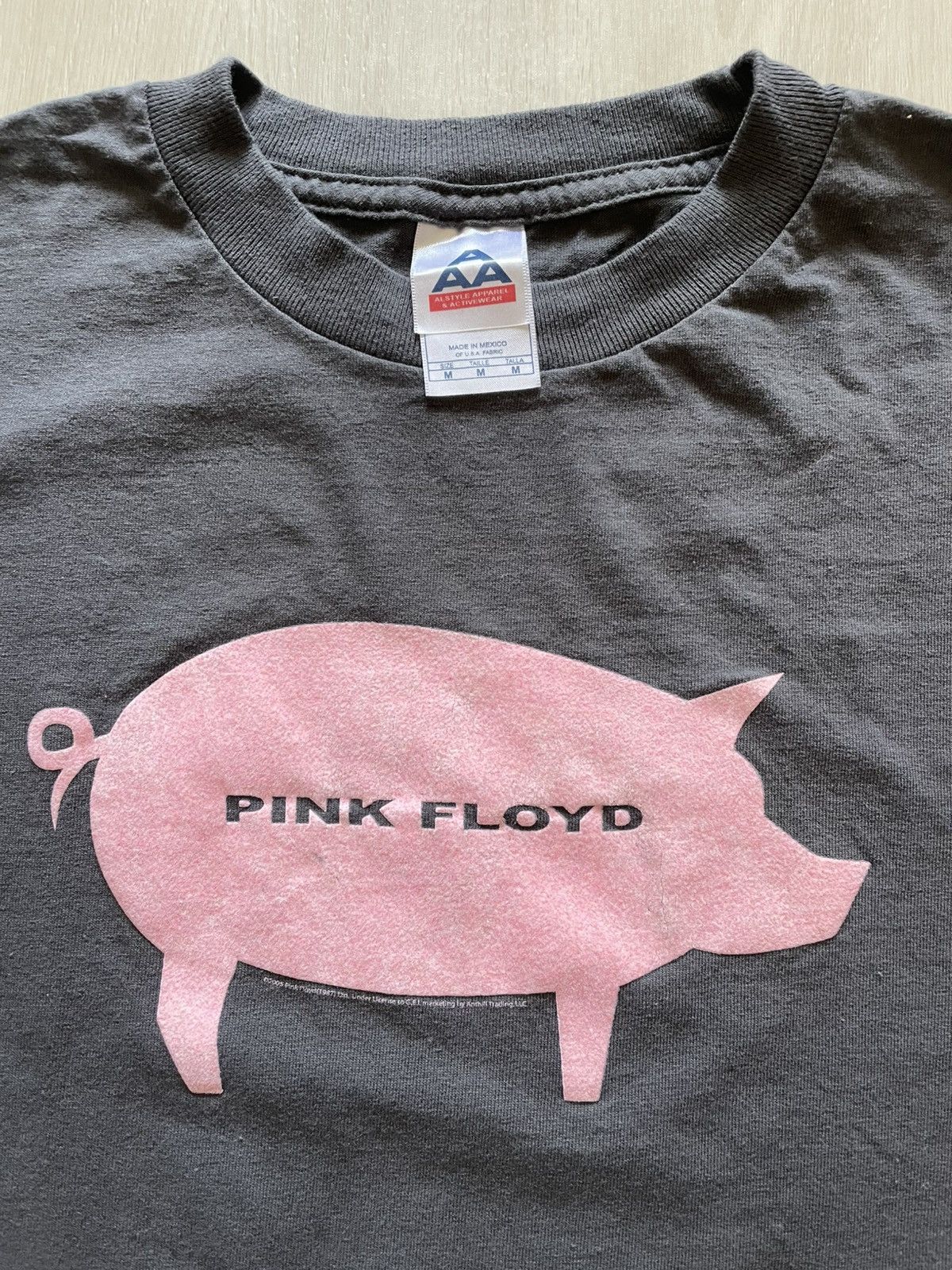 Vintage Vintage 2005 Pink Floyd Pig Bandtee Sz Medium Size US M / EU 48-50 / 2 - 1 Thumbnail