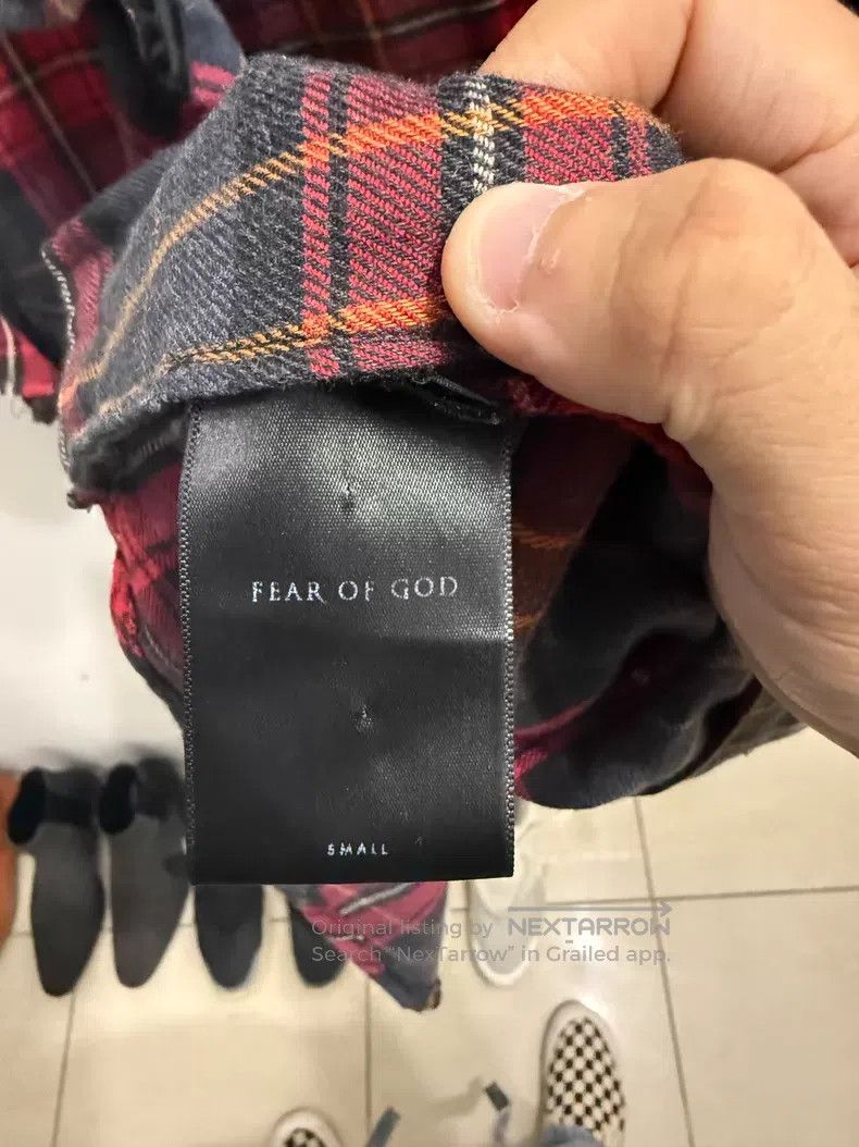 Fear of God fear of god The second season is dark red and shoulder Size US S / EU 44-46 / 1 - 4 Thumbnail